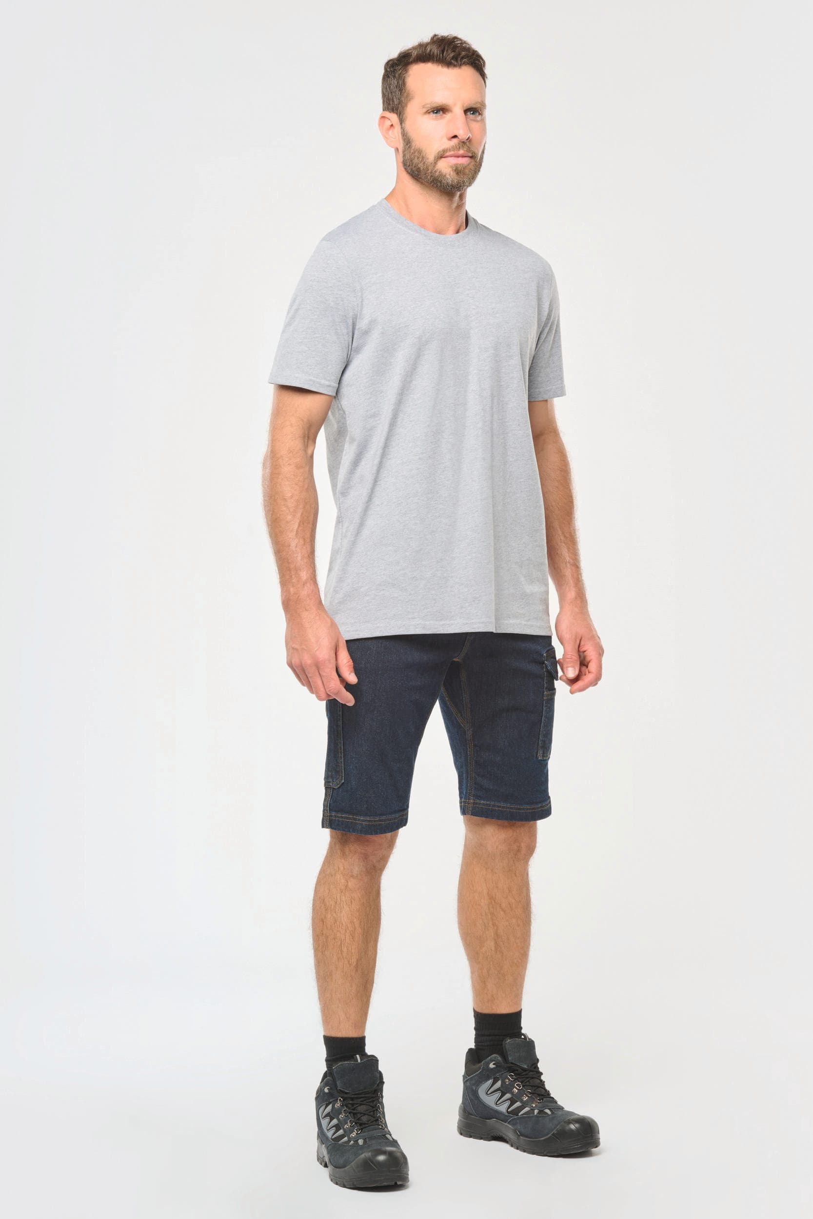 Bermuda denim multipoches homme en situation