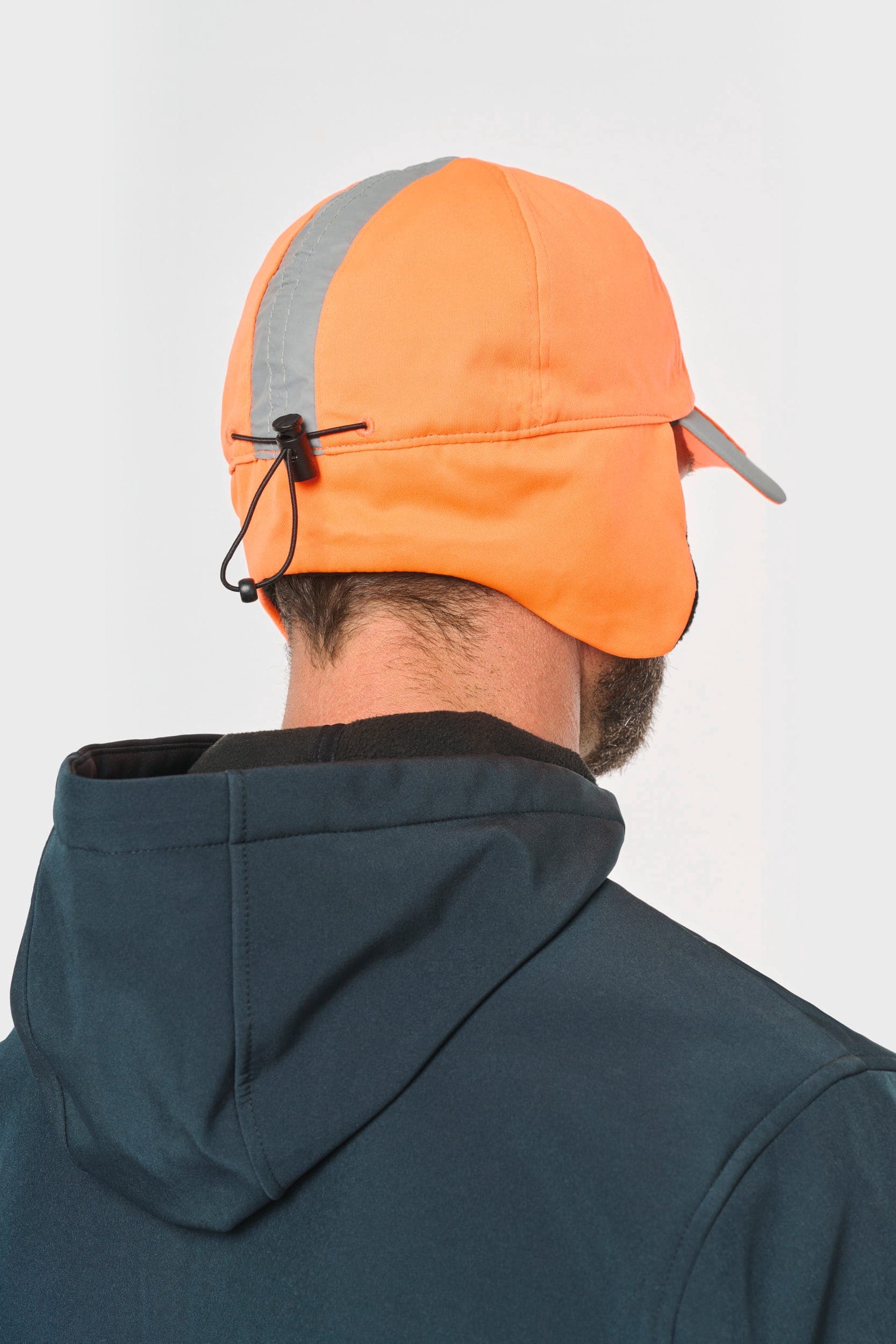 Casquette hiver fluorescente - 6 panneaux en situation