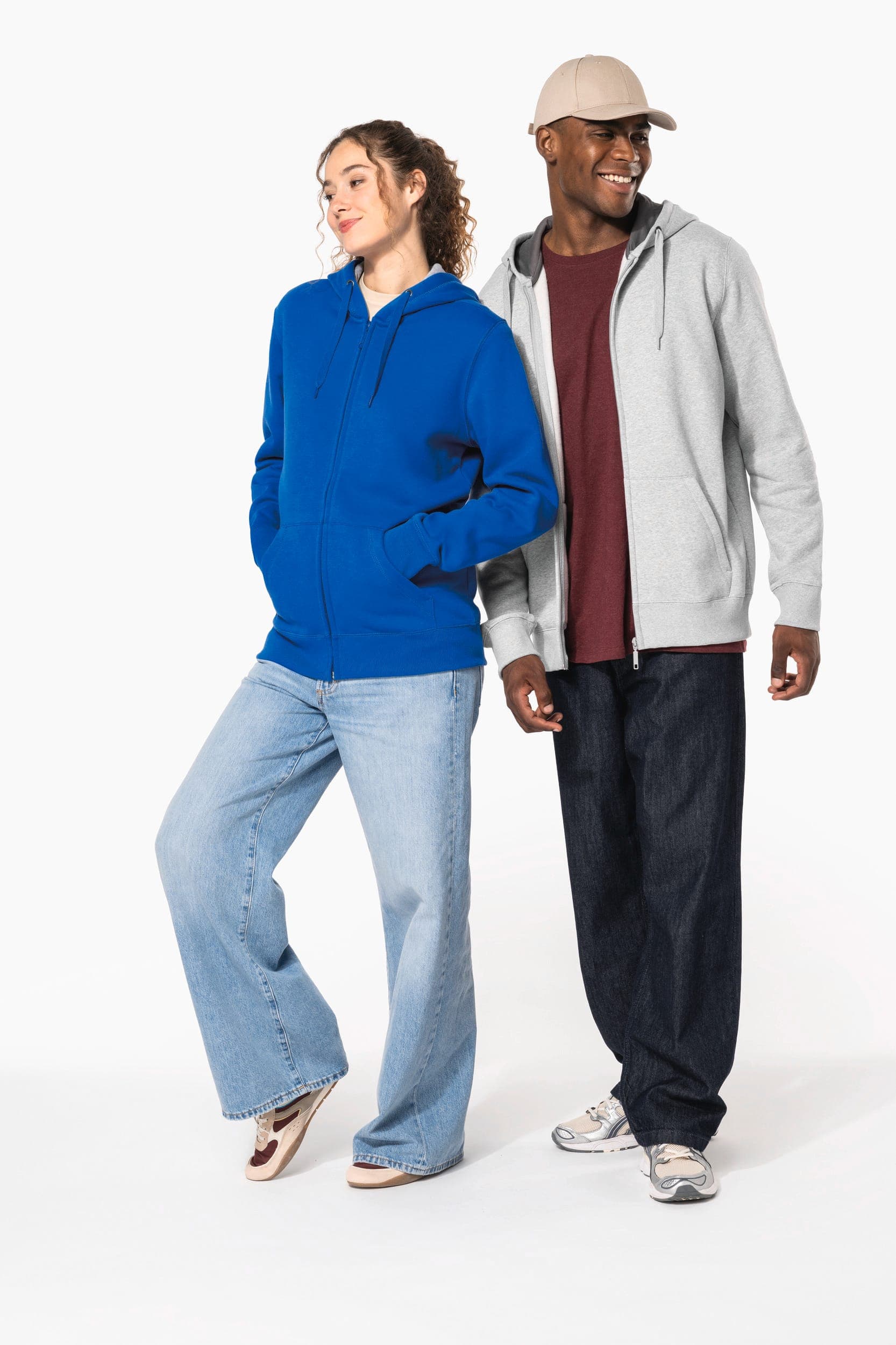 Sweat-shirt zippé capuche unisexe en situation