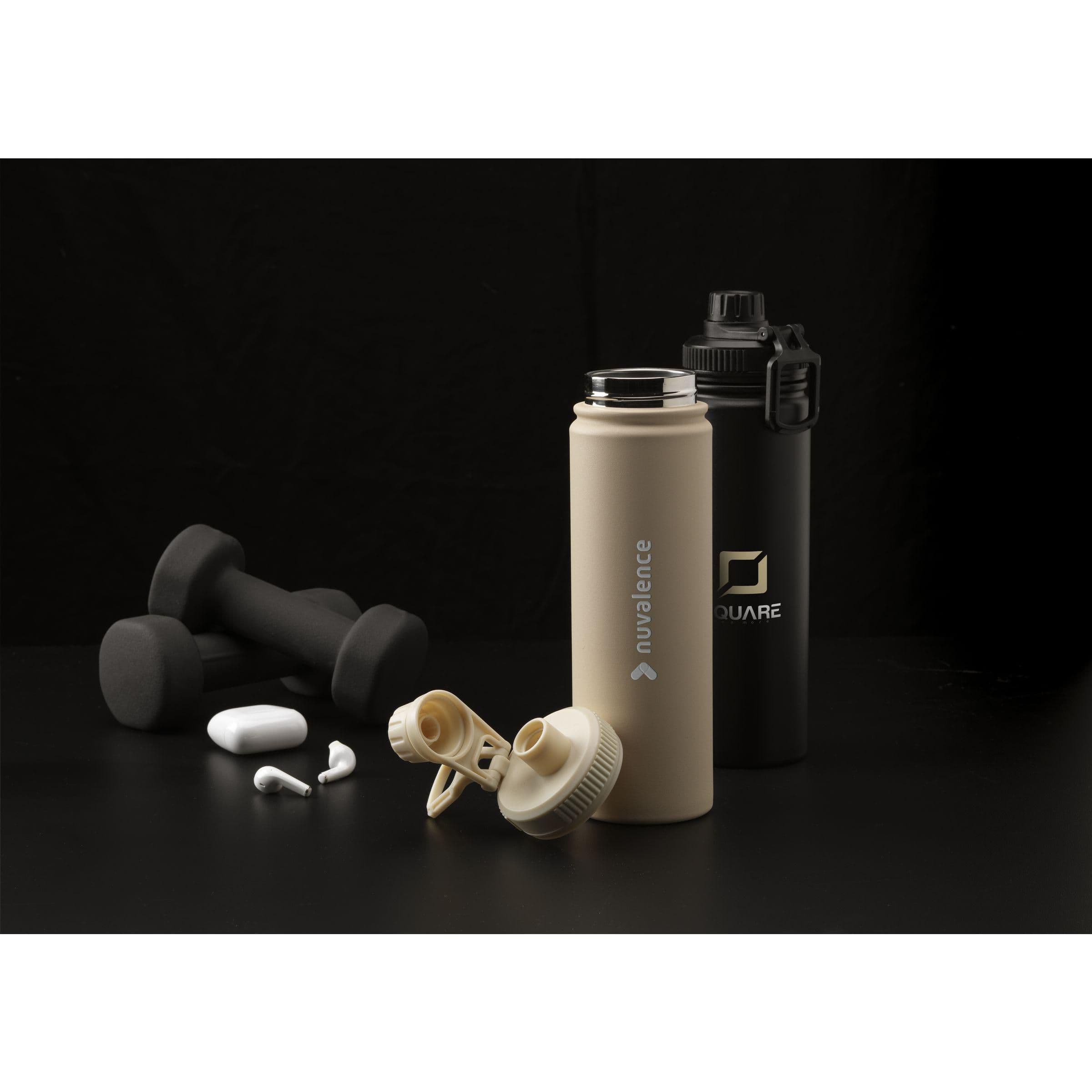 Bouteille Tappo RCS acier inoxydable 800 ml paroi simple en situation