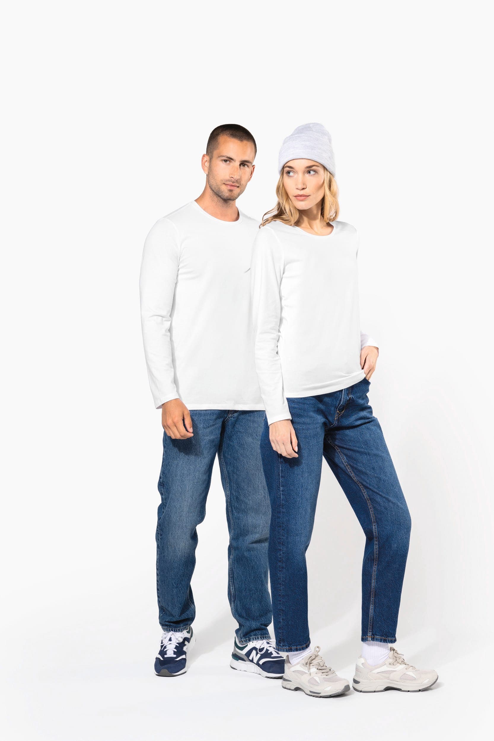 T-shirt col rond manches longues femme en situation