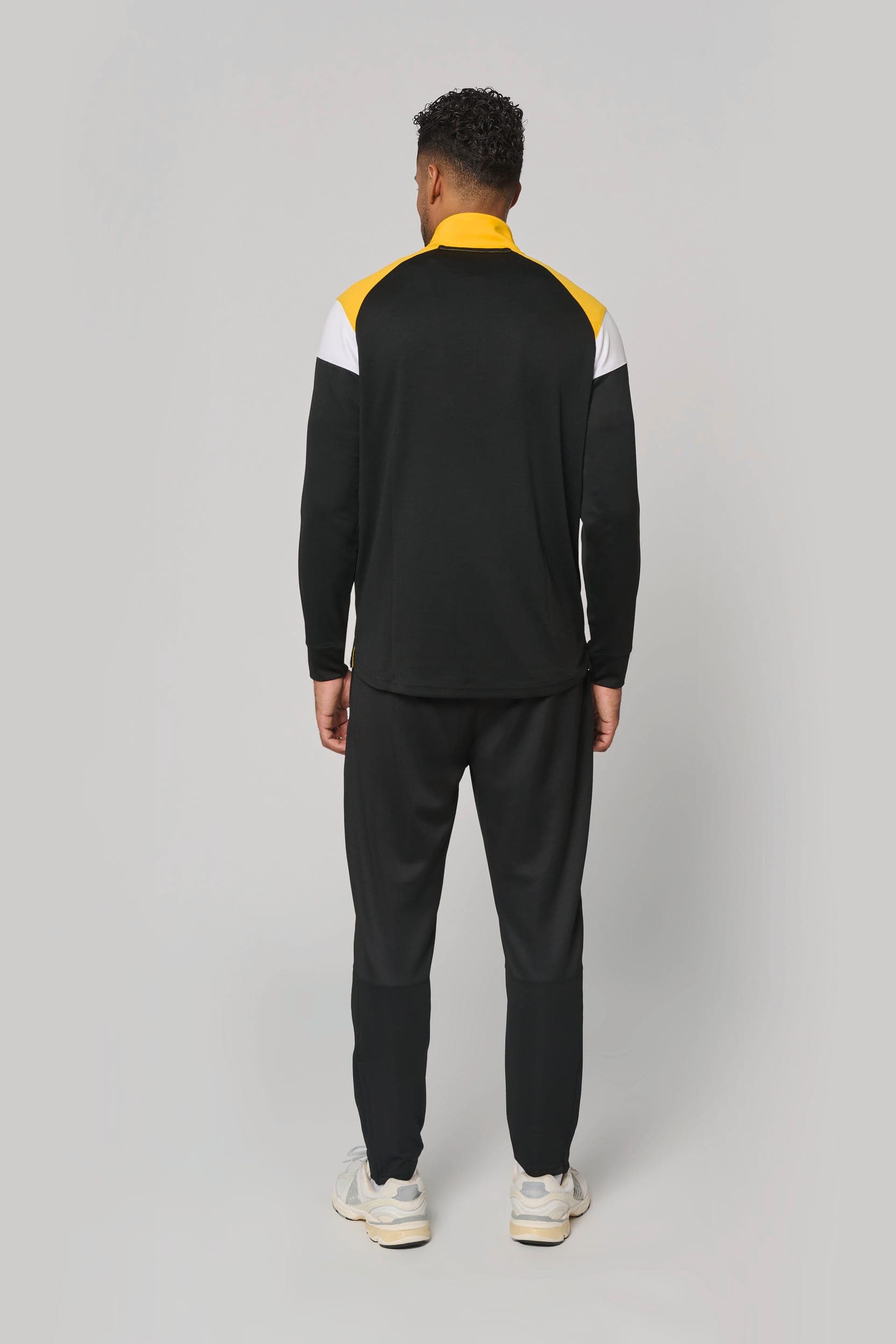 Sweat d'entrainement 1/4 zip unisexe en situation