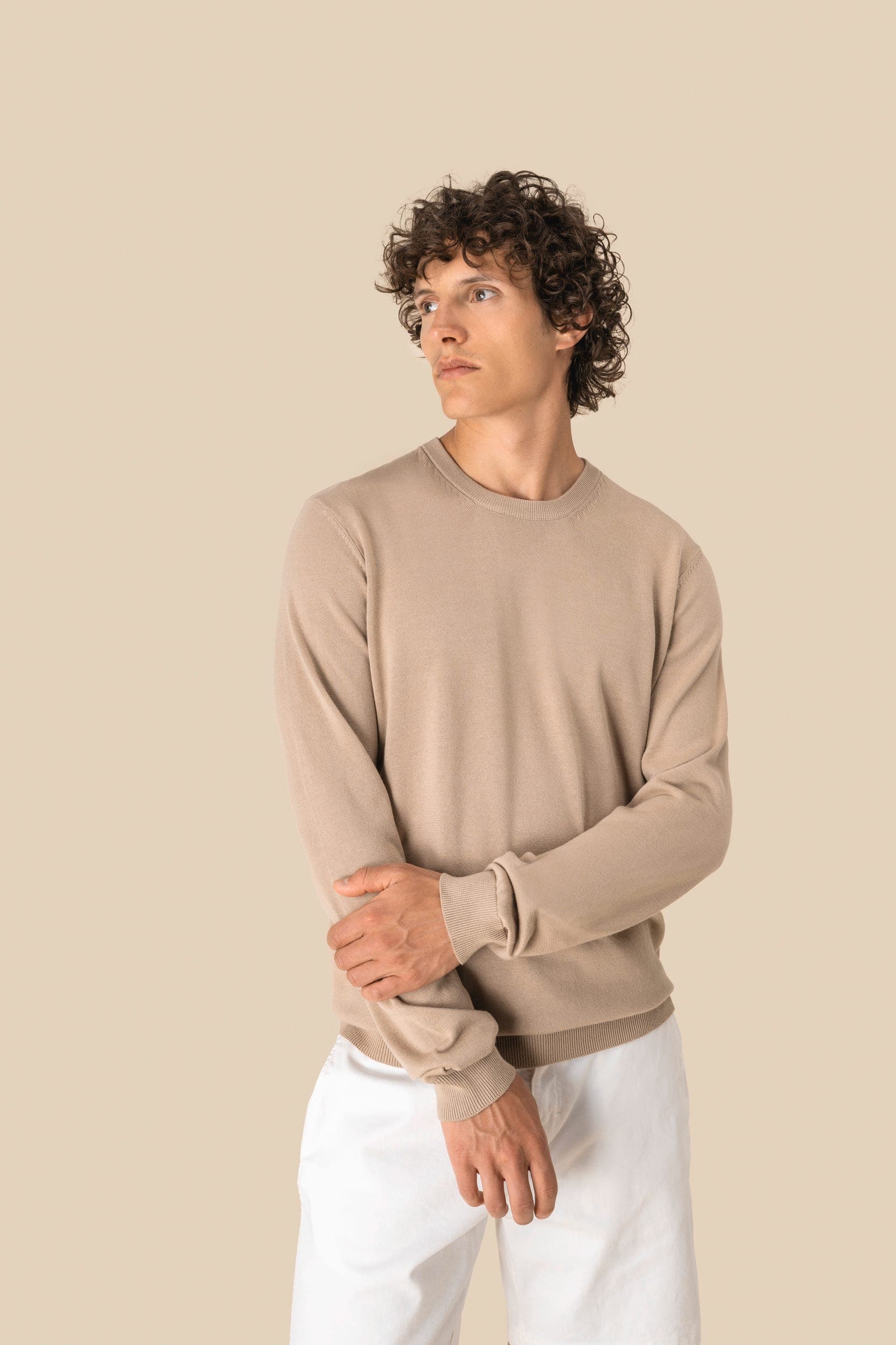 Pull écoresponsable à col rond homme en situation
