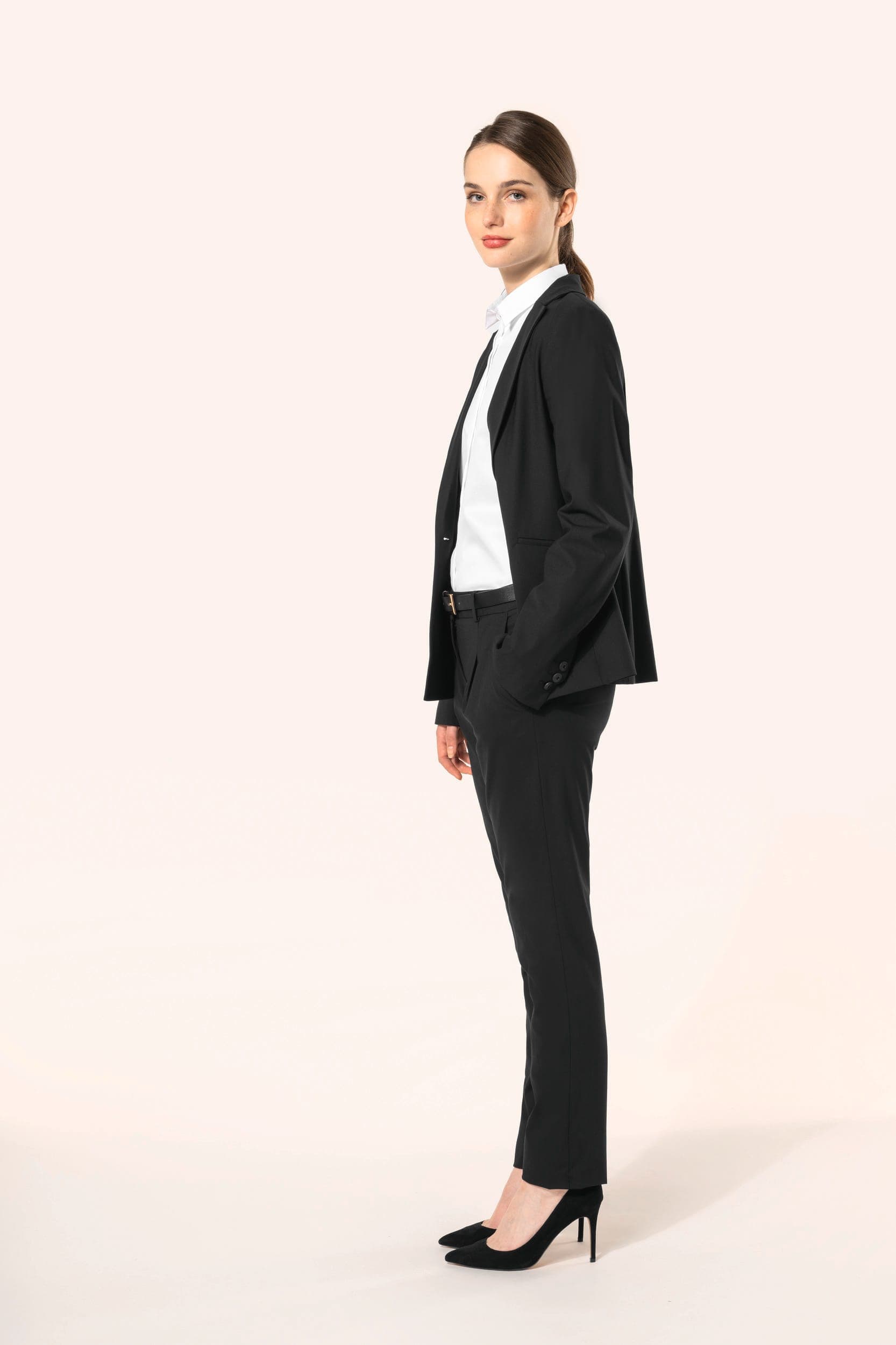 Veste blazer femme en situation