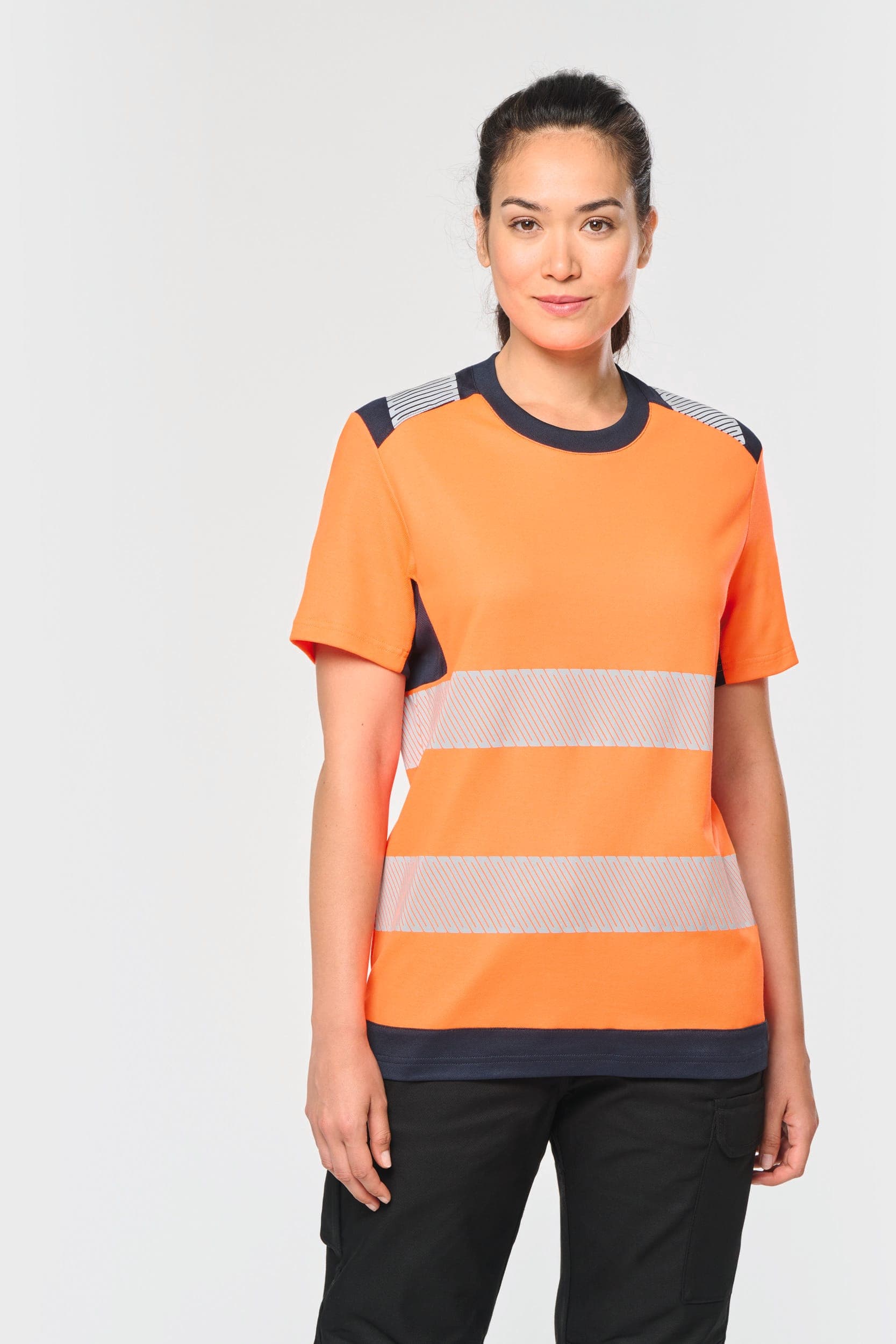 T-shirt de sécurité recyclé manches courtes unisexe en situation