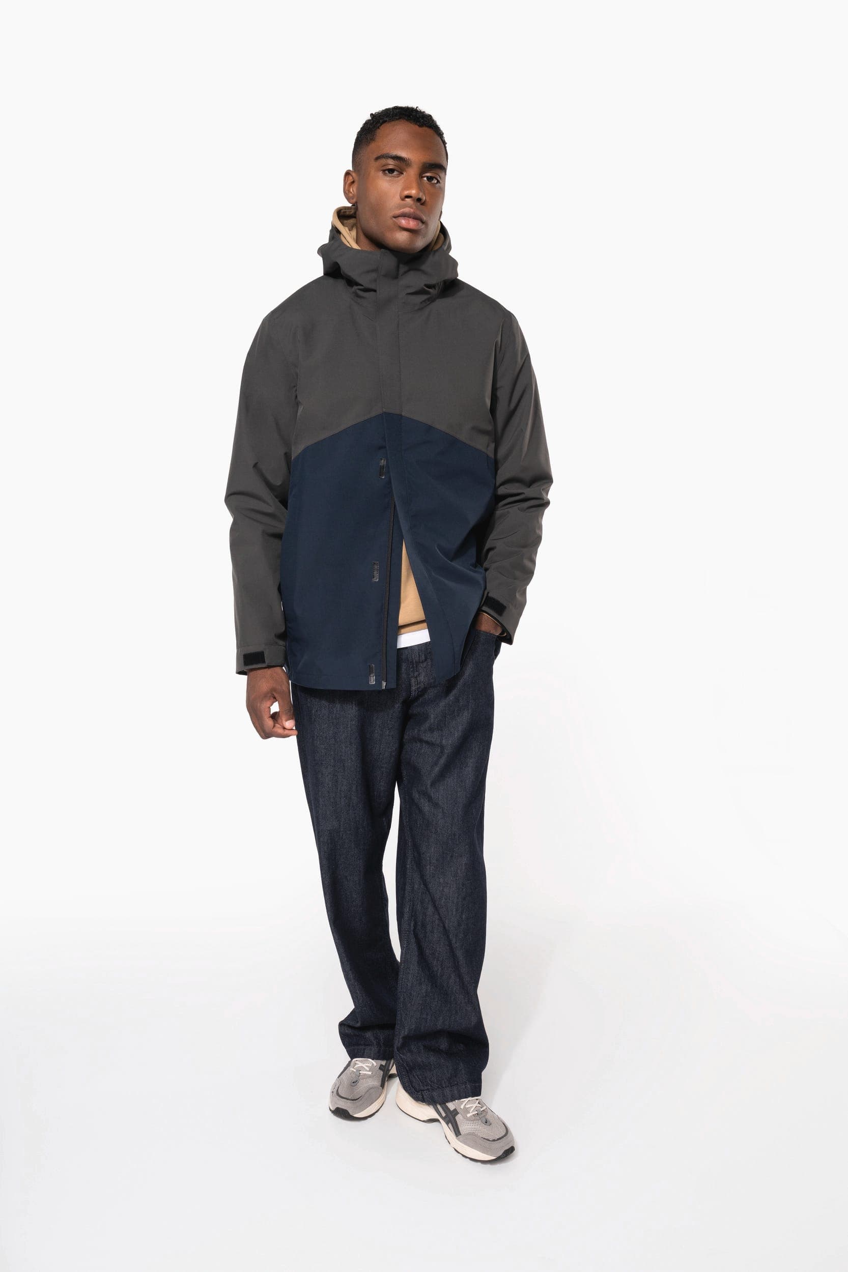 Parka 3-en-1 imperméable à capuche bicolore unisexe en situation
