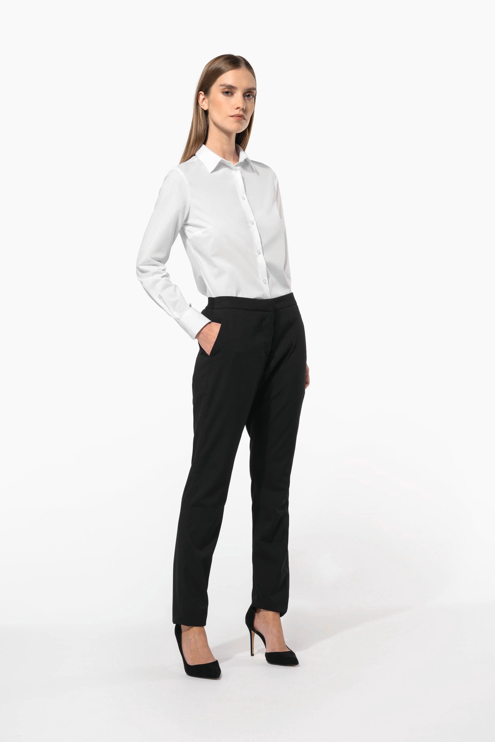 Chemise popeline polycoton sans poche entretien facile femme en situation