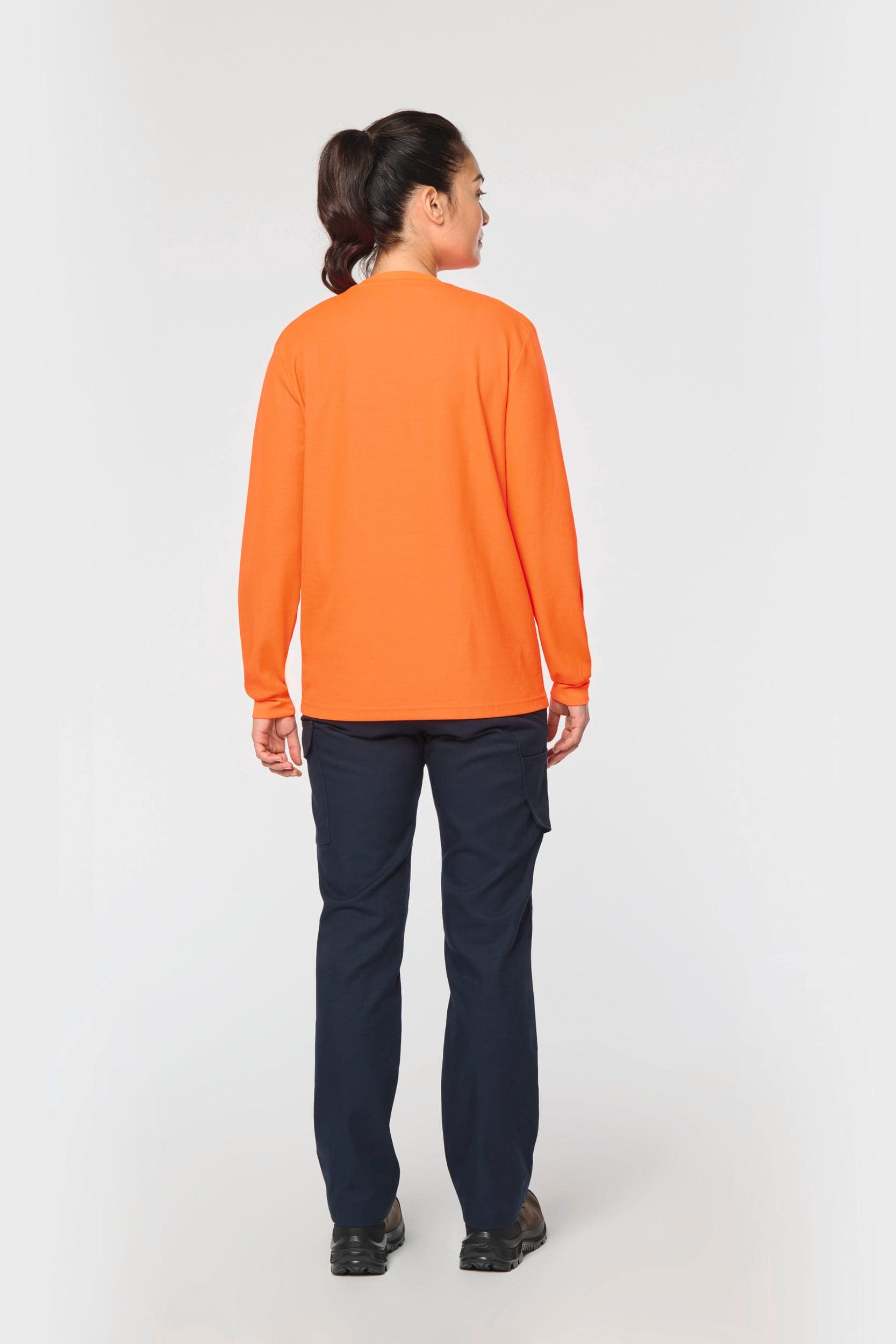 T-shirt unisexe écoresponsable manches longues coton/polyester en situation
