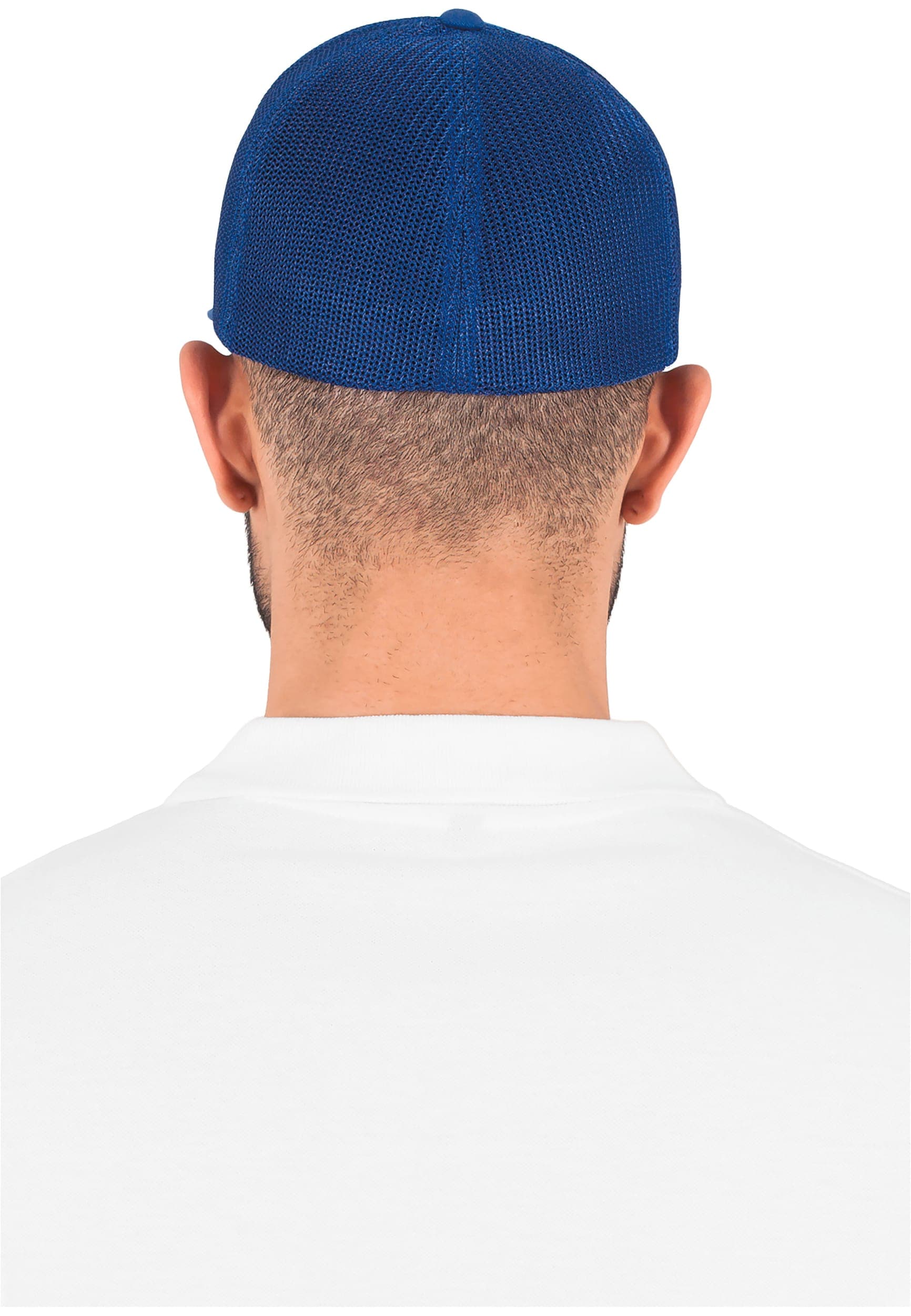 FLEXFIT TRUCKER MESH CAP en situation