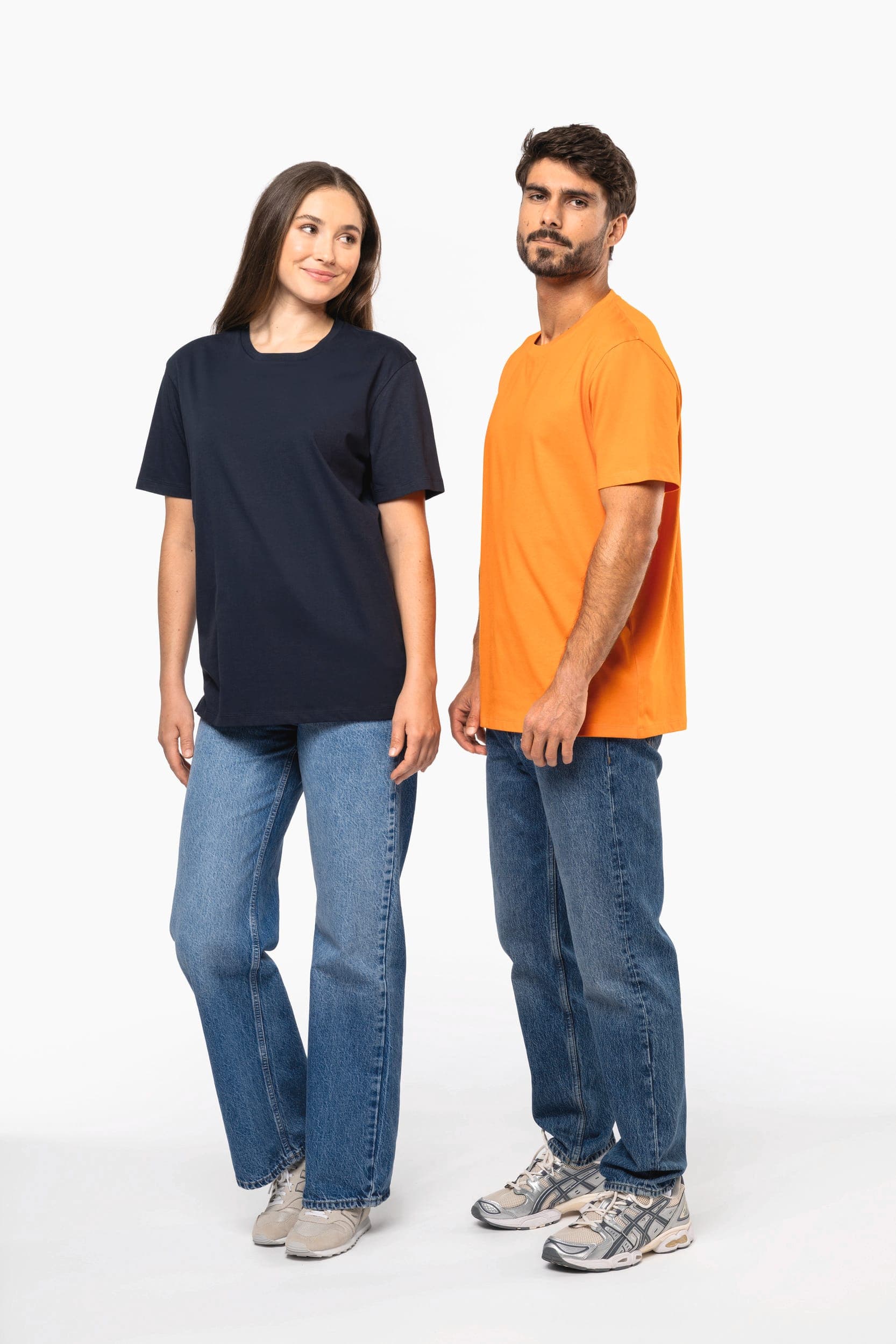 T-shirt manches courtes col rond unisexe en situation