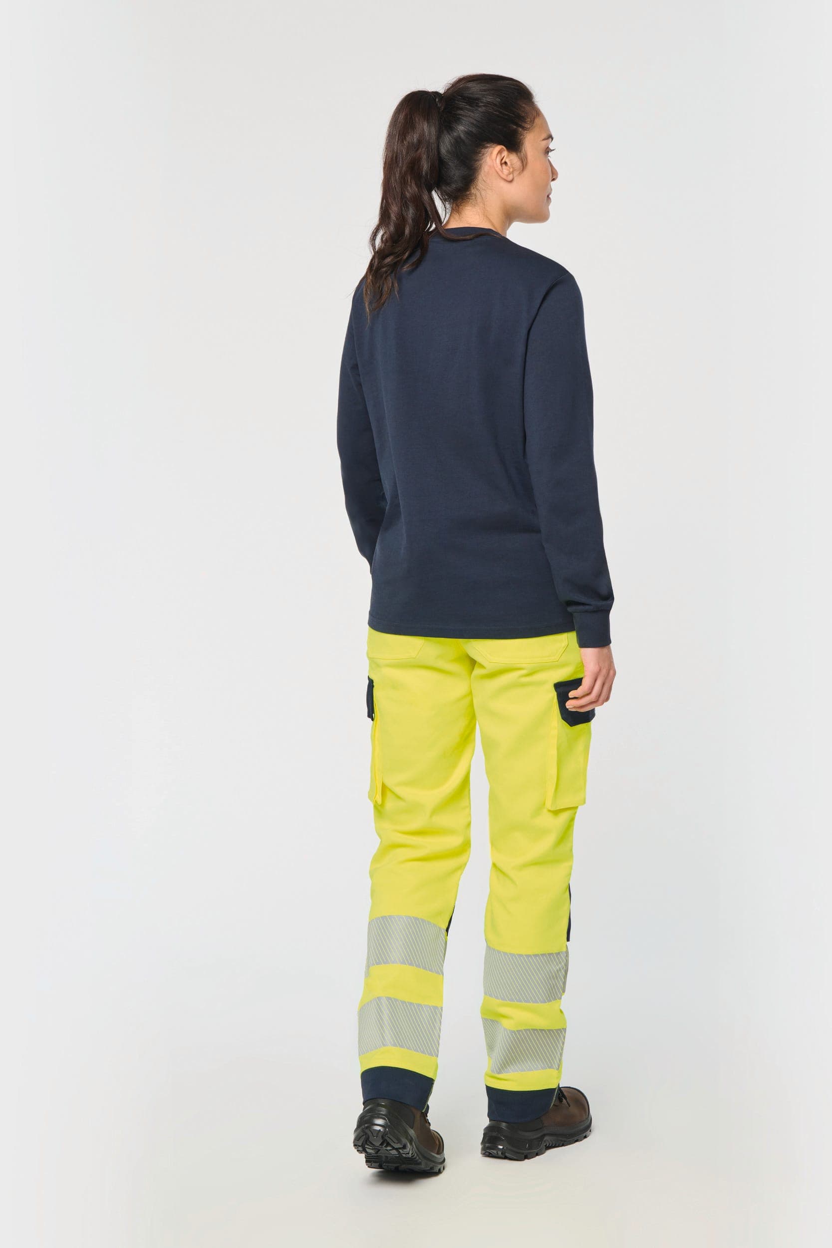 Pantalon de sécurité recyclé multipoches unisexe en situation