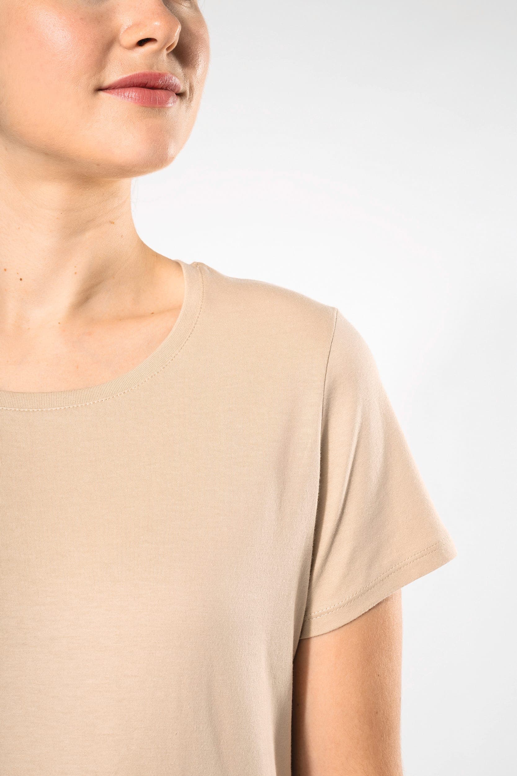 T-shirt Bio190 femme en situation