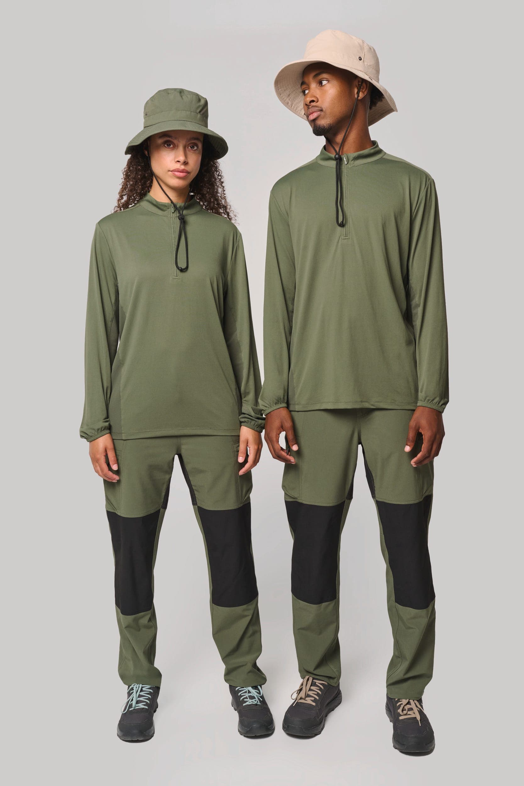 Pantalon outdoor unisexe en situation