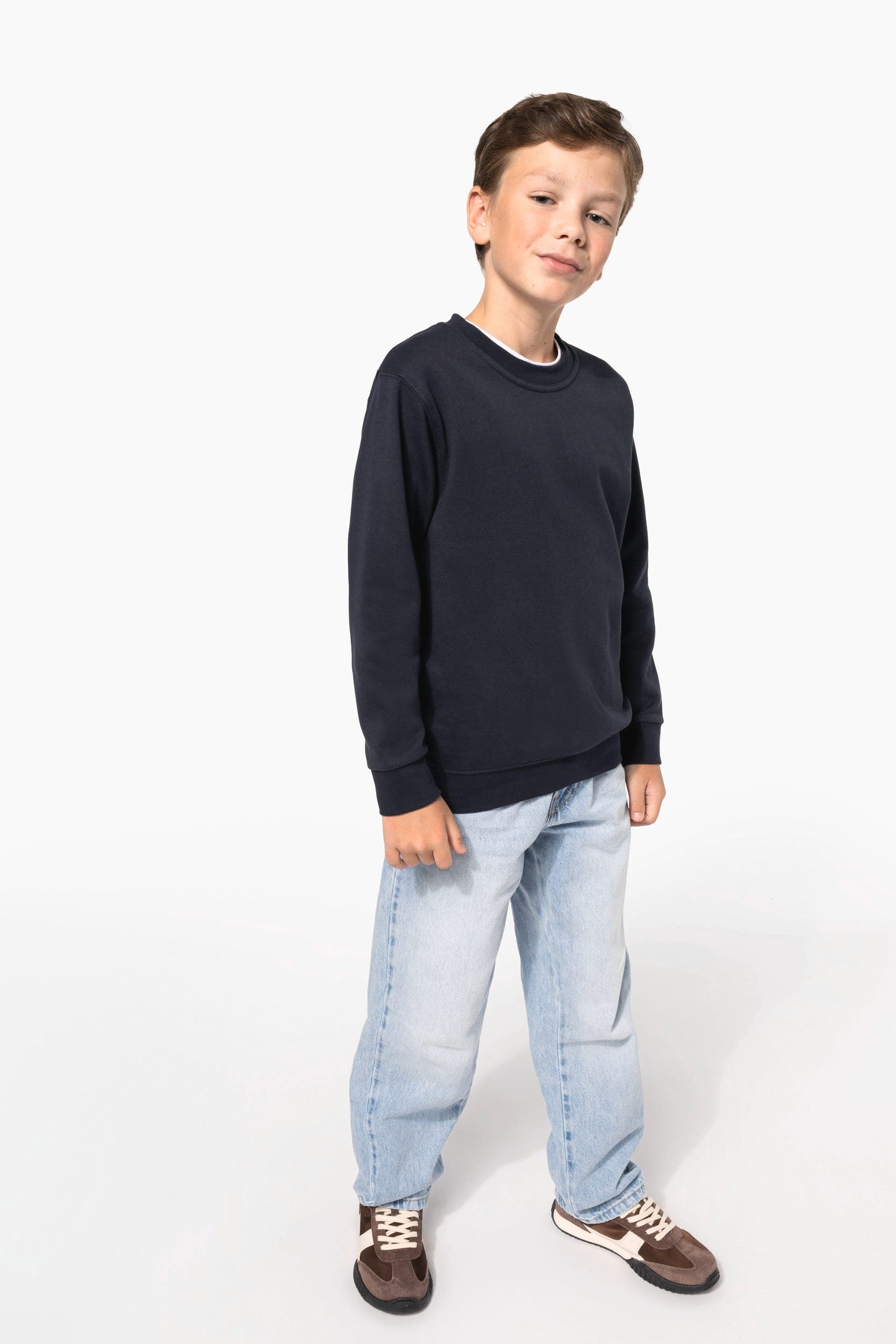 Sweat-shirt recyclé col rond enfant en situation
