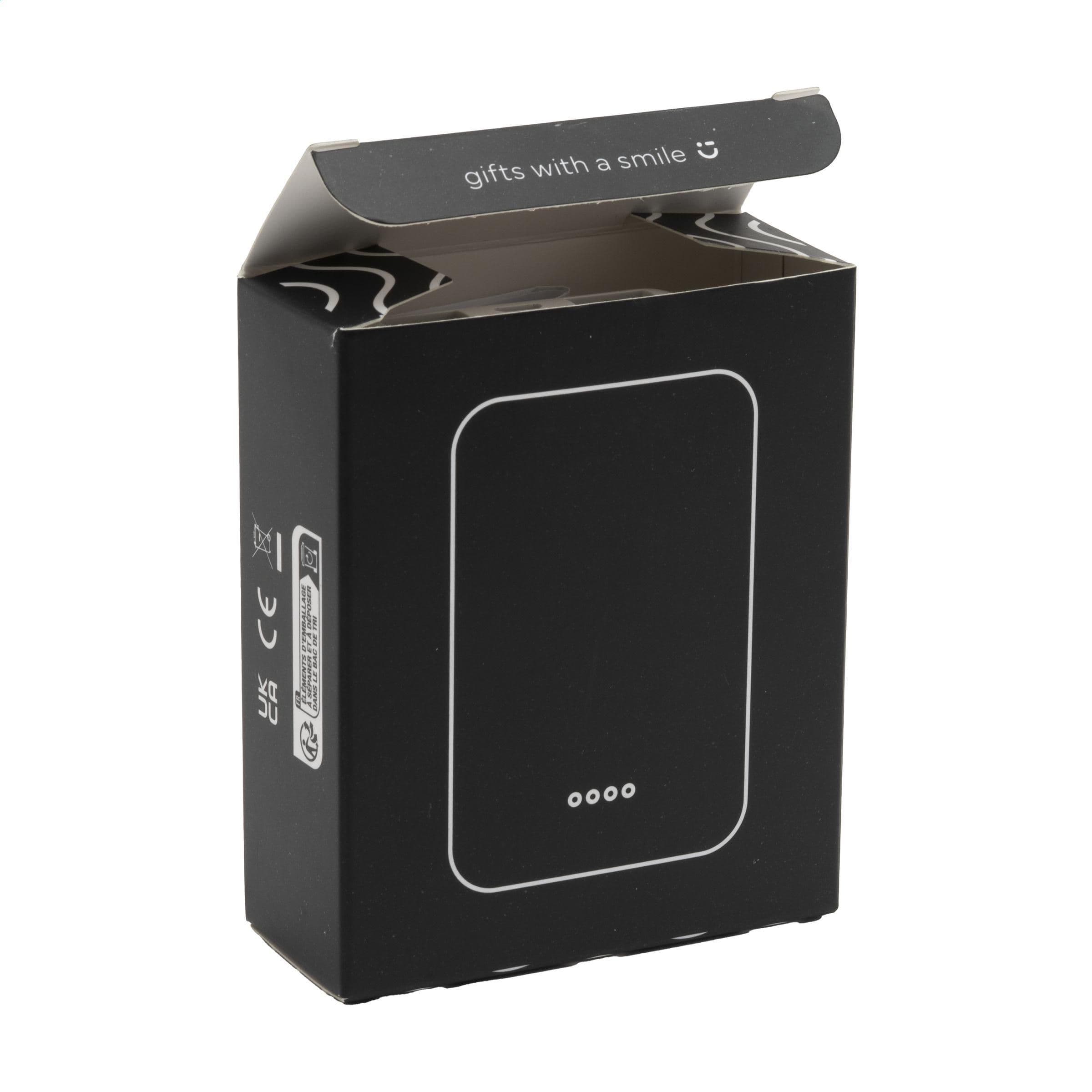 Powerbank sans fil RCS PocketPower ABS recyclé 10000 mAh en situation