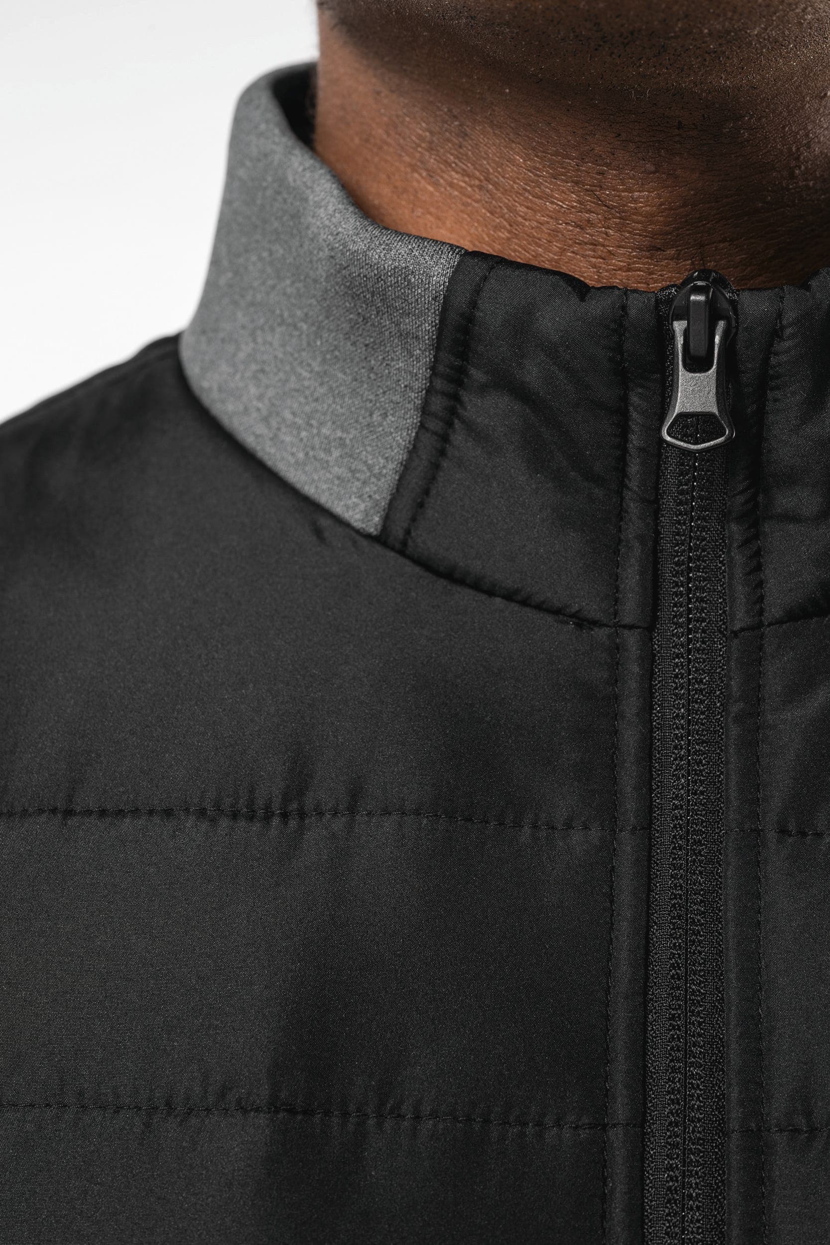 Veste bi-matière homme en situation