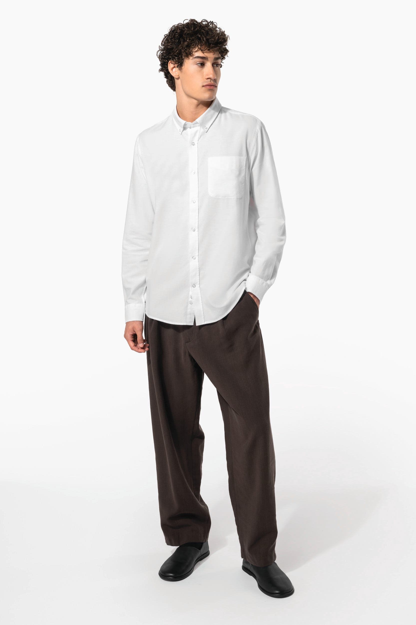 Chemise Oxford lavée manches longues en situation