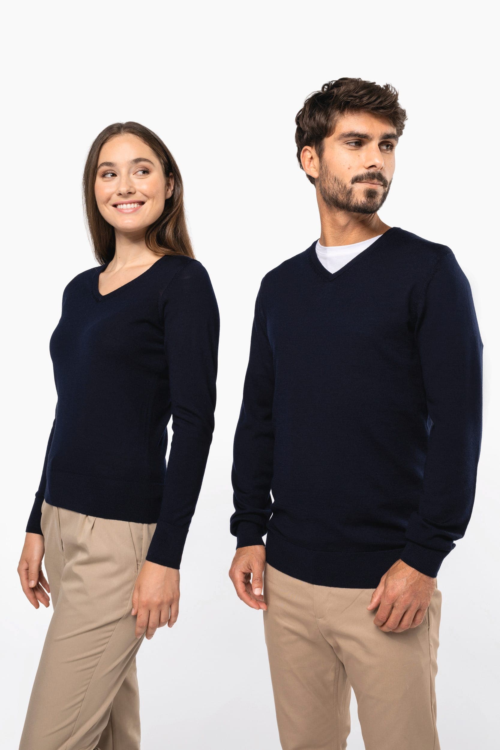Pull Mérinos col V femme en situation