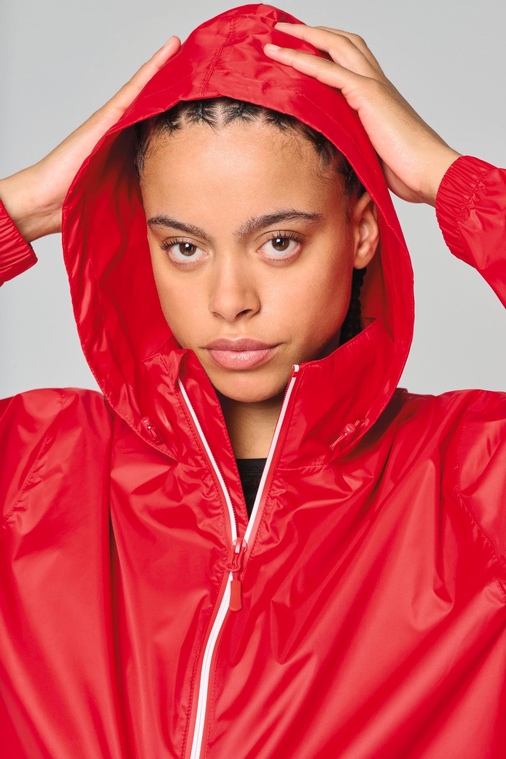 Veste de pluie unisexe en situation