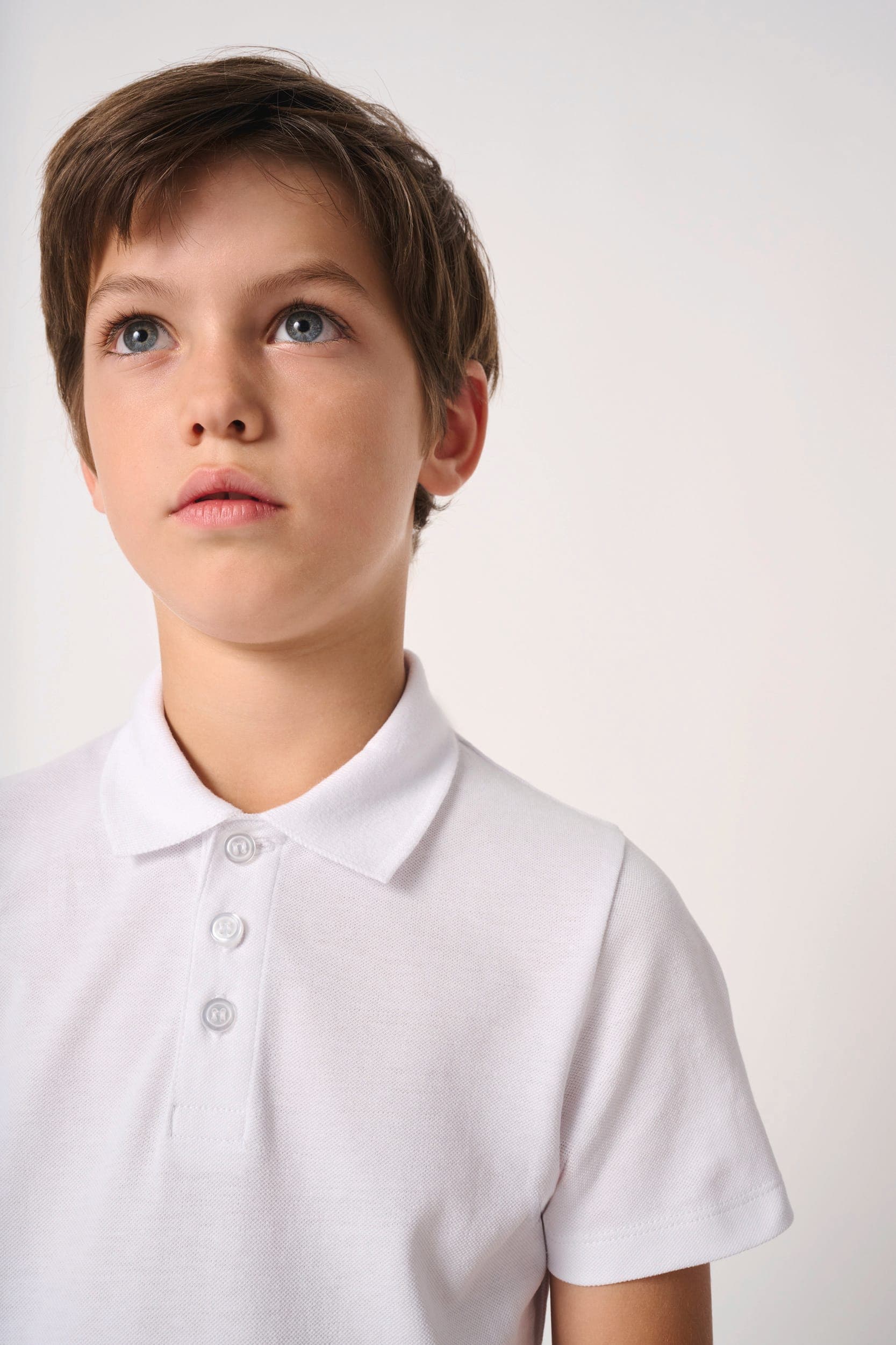Polo piqué enfant en situation