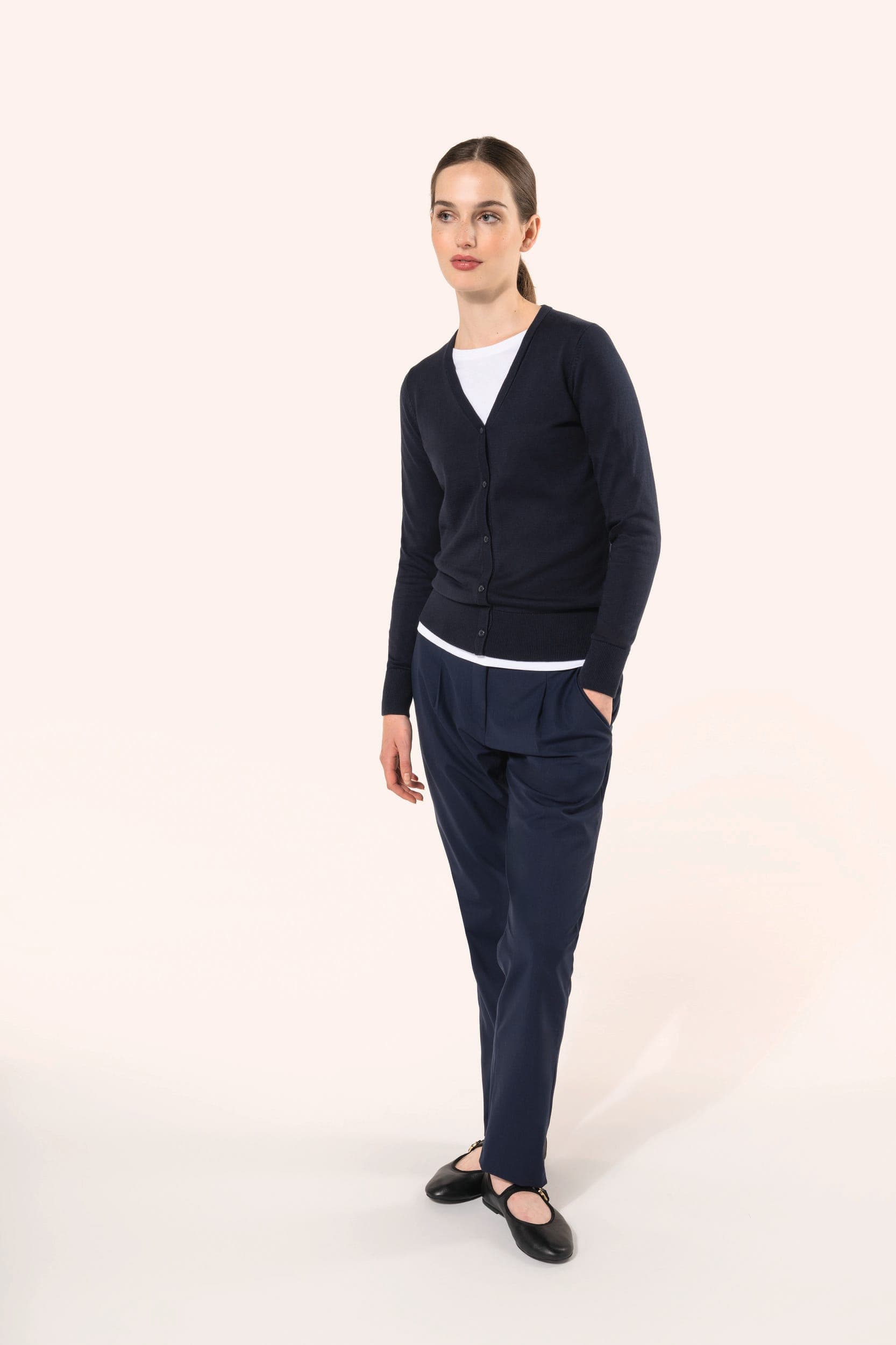 Cardigan Supima® femme en situation