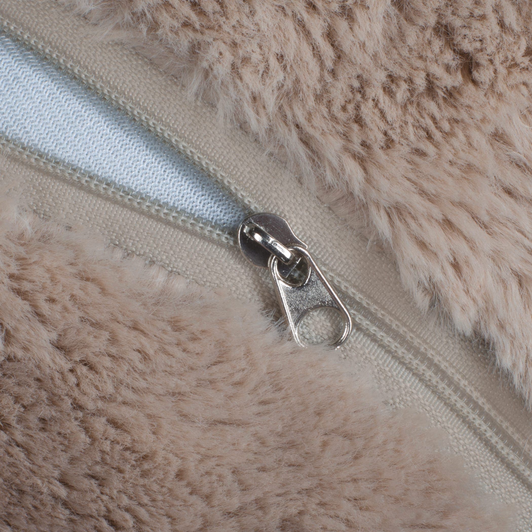 Peluche zippée Chouette en situation