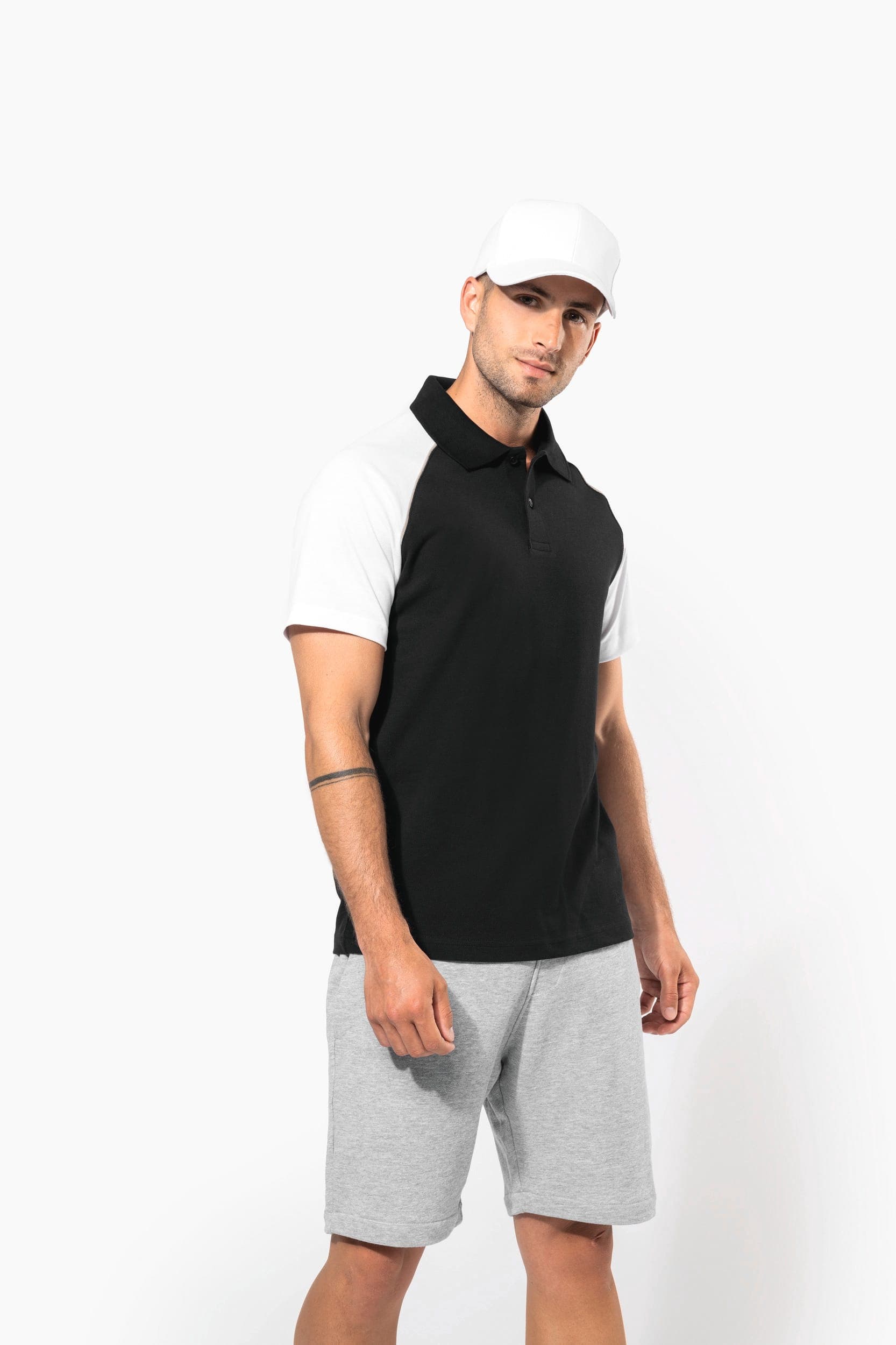 Polo baseball manches courtes en situation