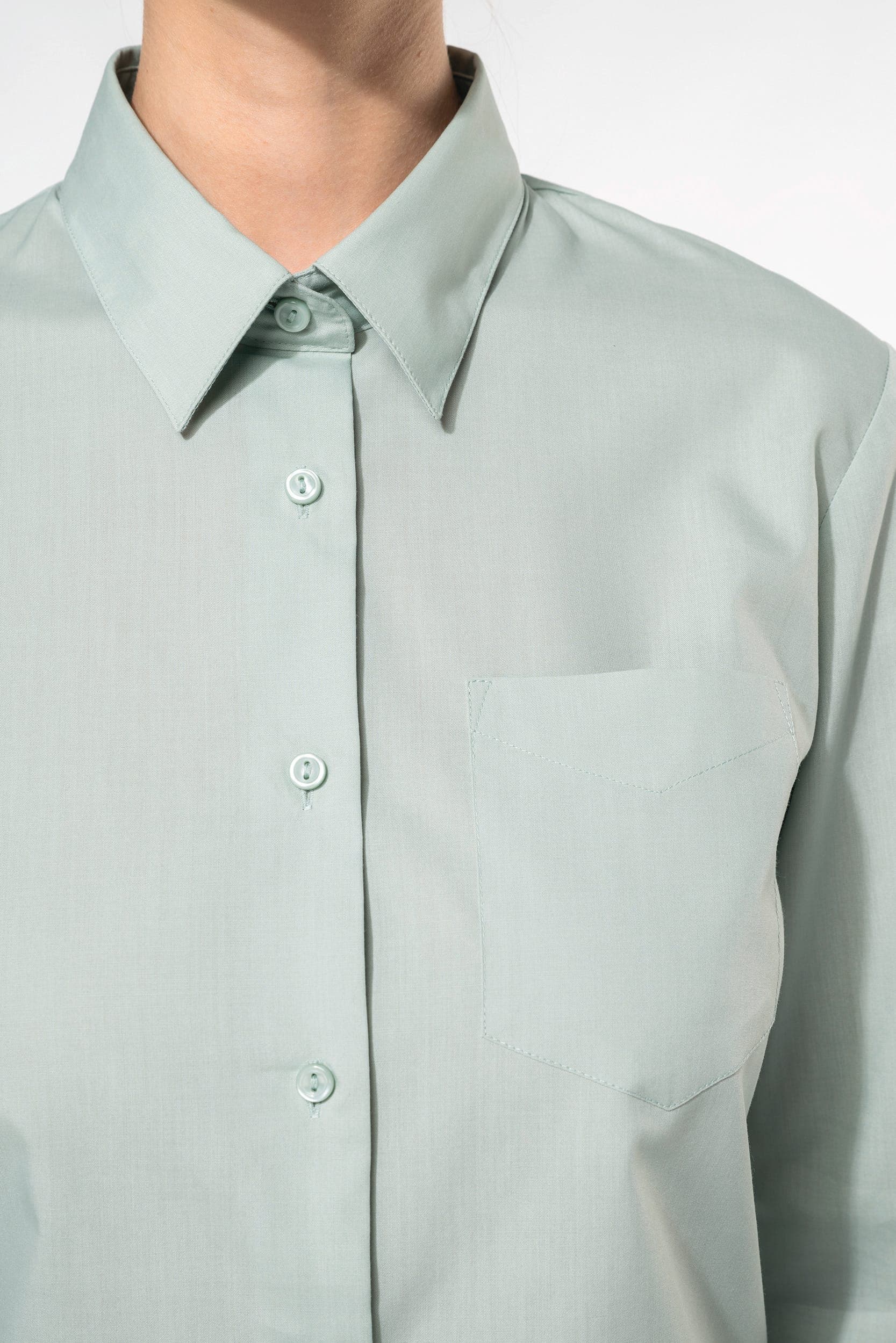 Chemise popeline polycoton entretien facile femme en situation