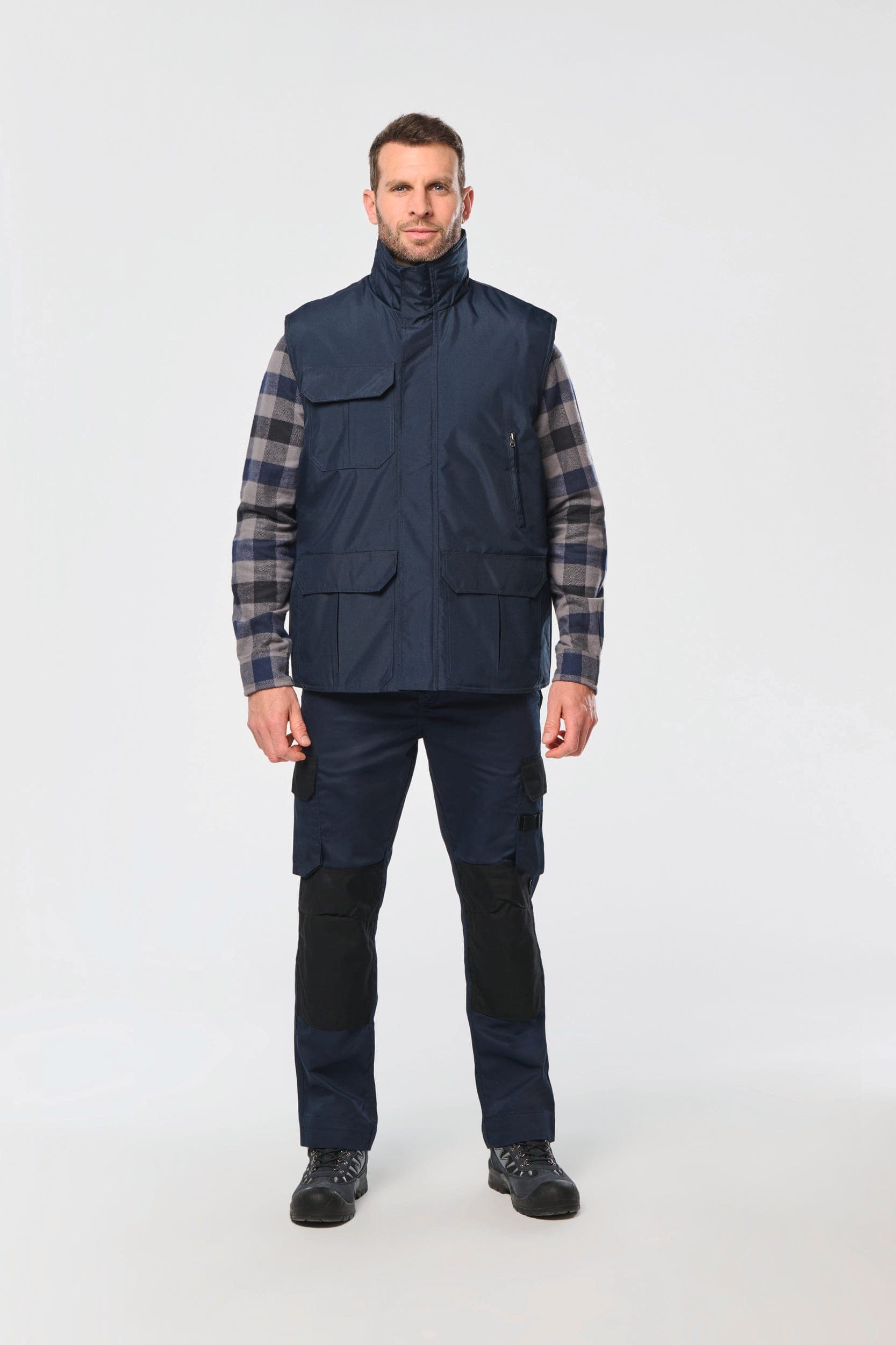 Worker > bodywarmer homme en situation