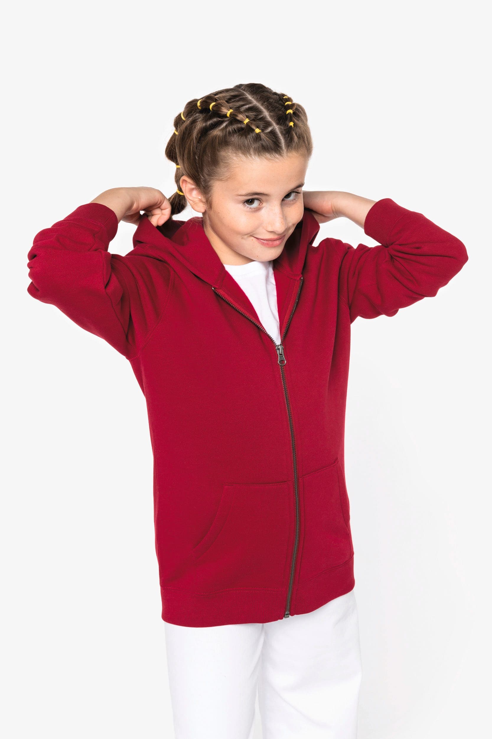 Sweat-shirt écoresponsable zippé à capuche enfant en situation