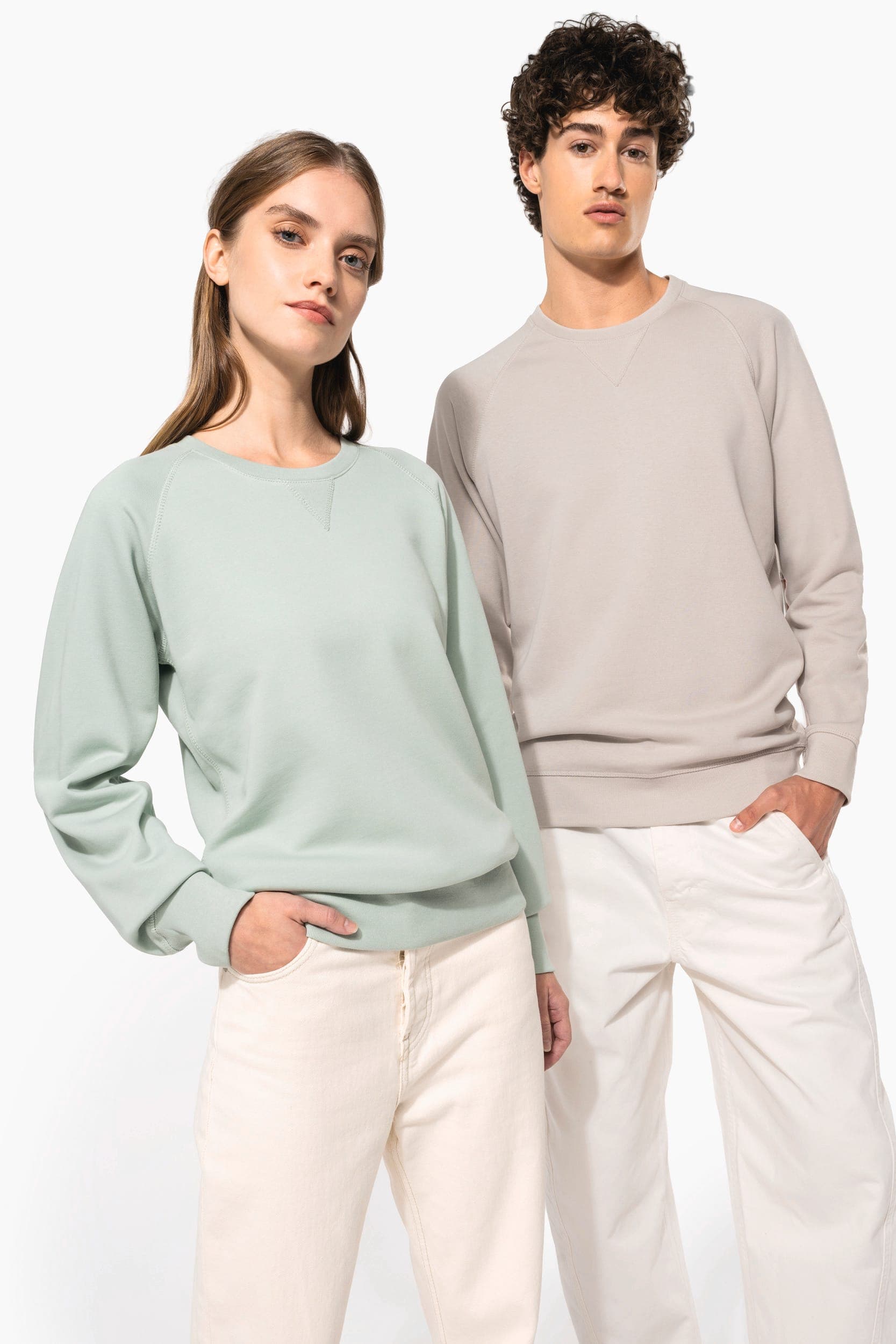 Sweat-shirt Bio col rond manches raglan homme en situation