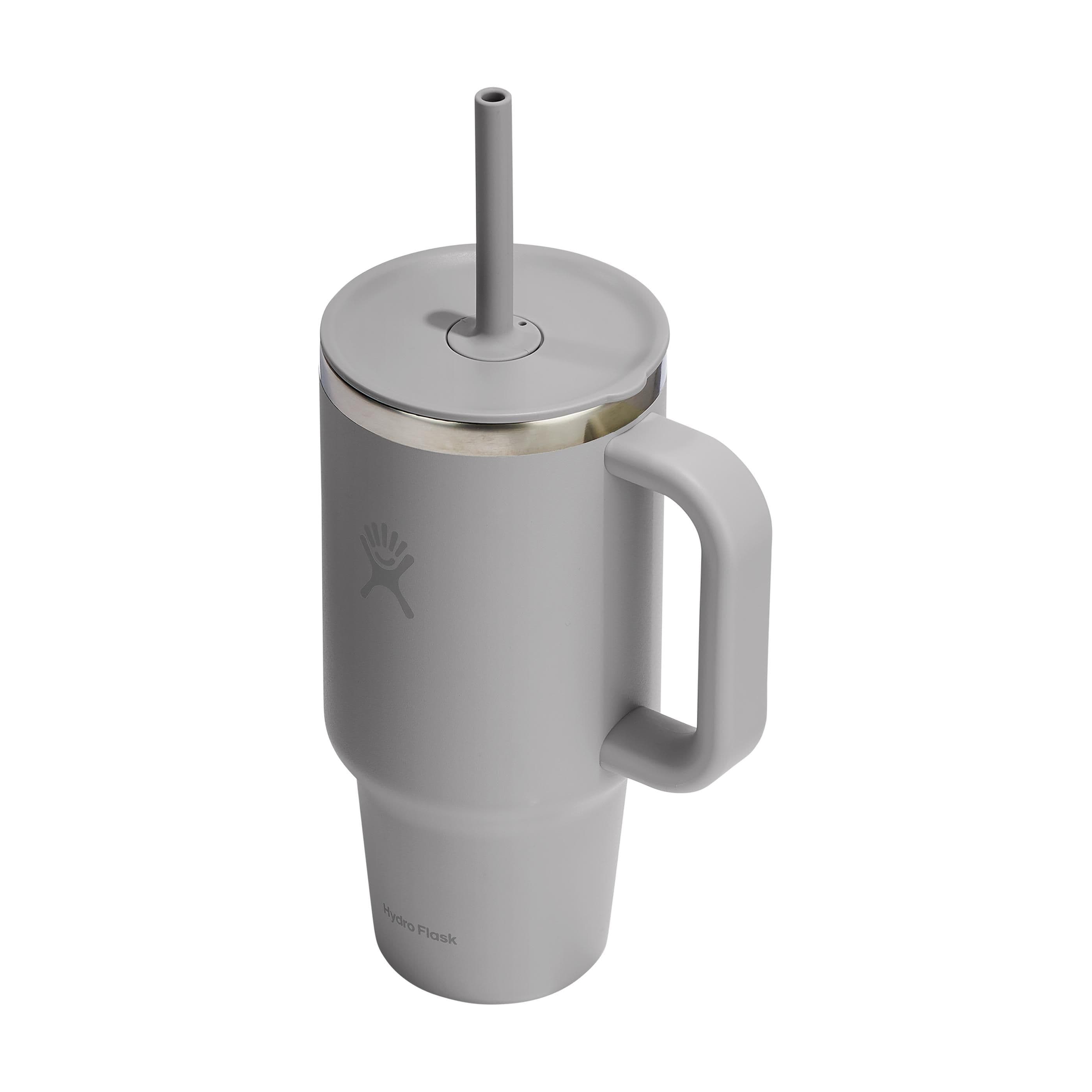 Gobelet Hydro Flask Travel 946 ml en situation