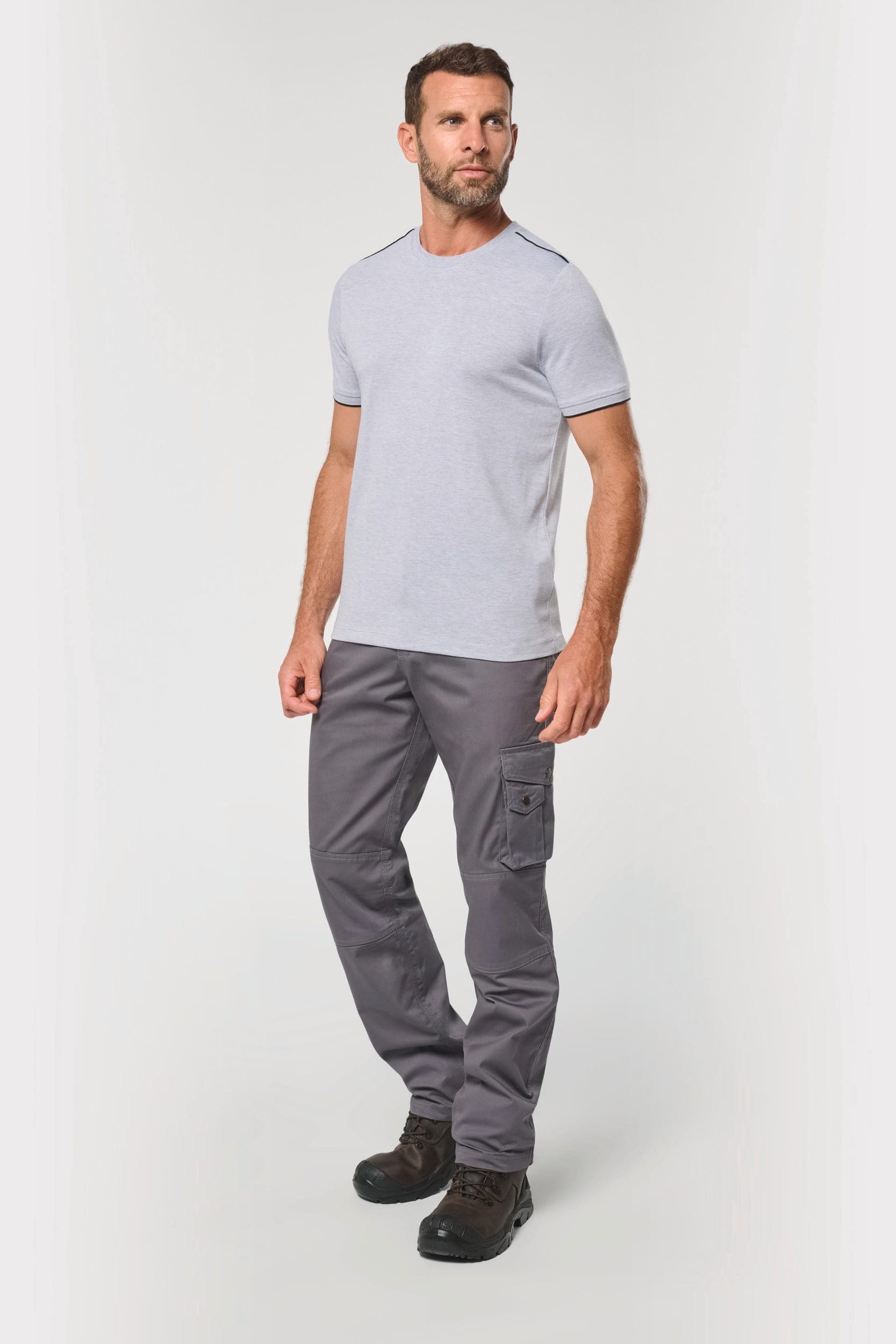 Pantalon de travail multipoches homme en situation