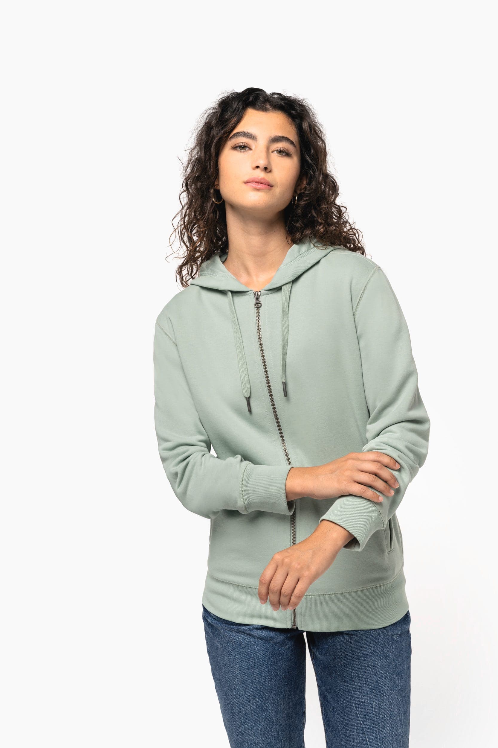 Sweat-shirt french terry écoresponsable zippé à capuche unisexe en situation