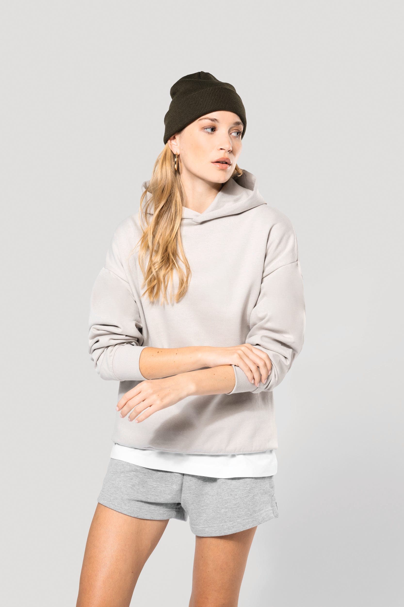 Sweatshirt à capuche molleton oversize unisexe en situation