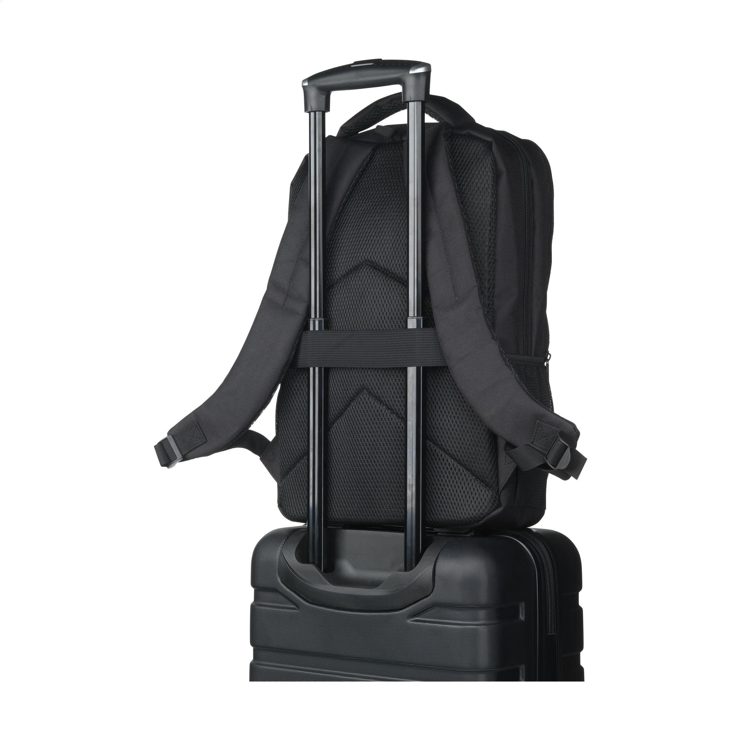 Sac à dos Urban Traveler GRS RPET en situation