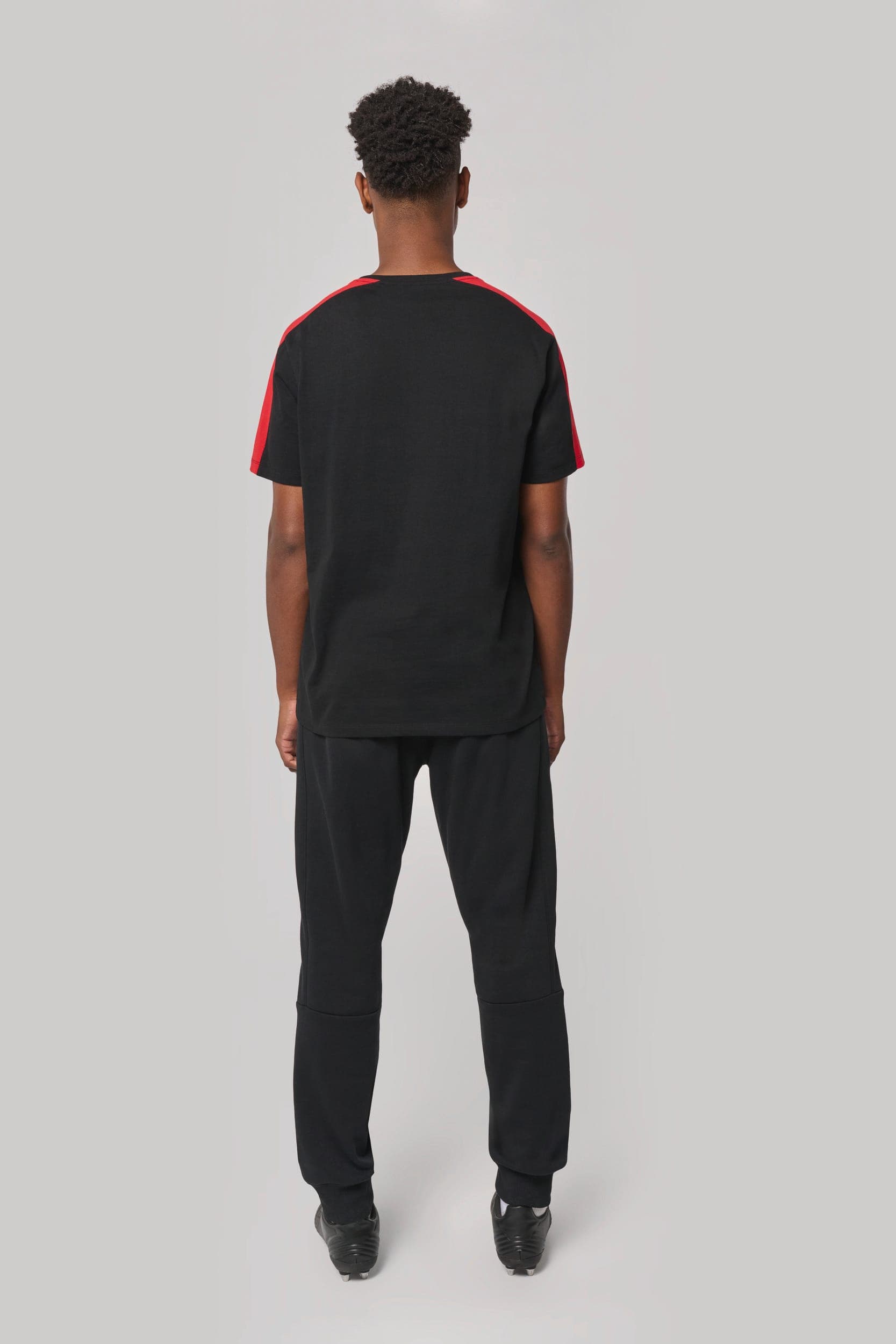 T-shirt teamwear unisexe en situation