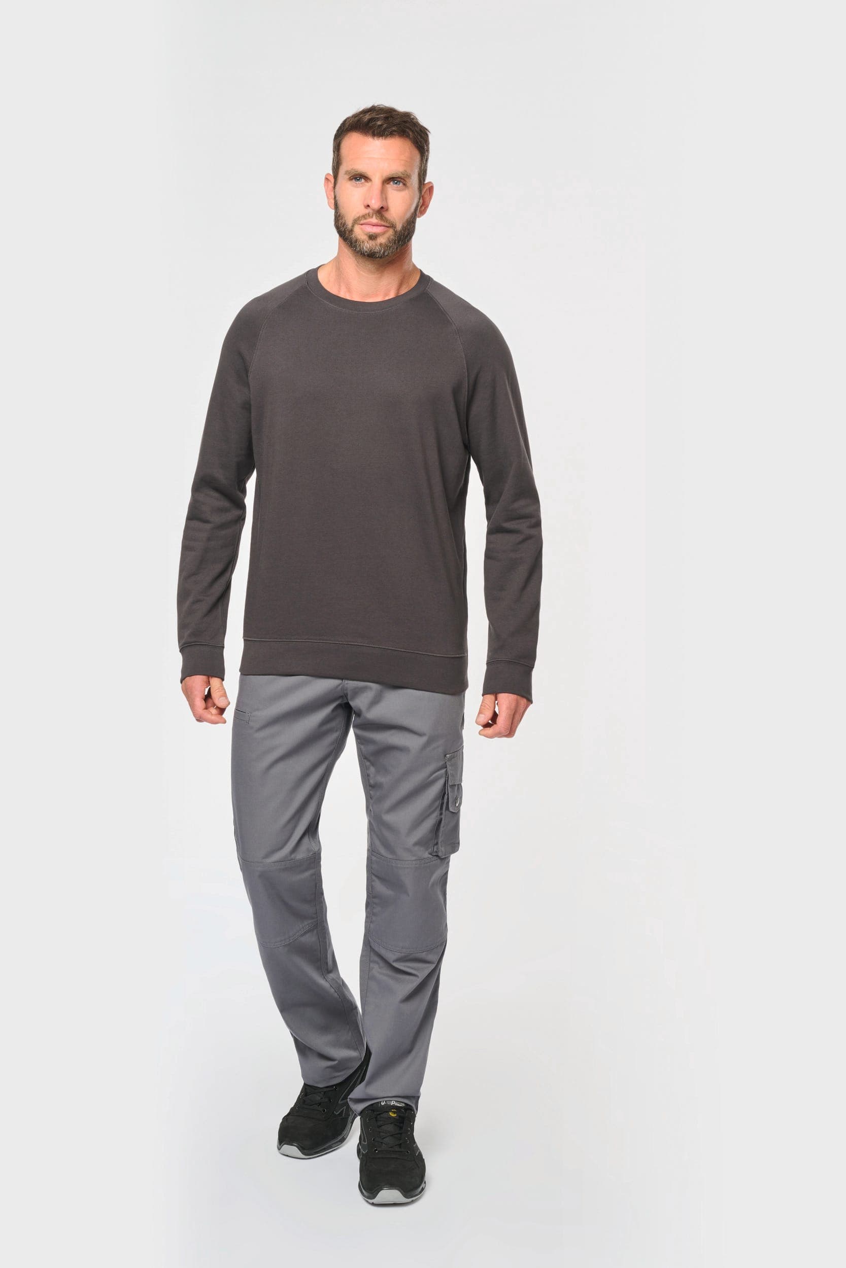 Sweat-shirt col rond  homme en situation