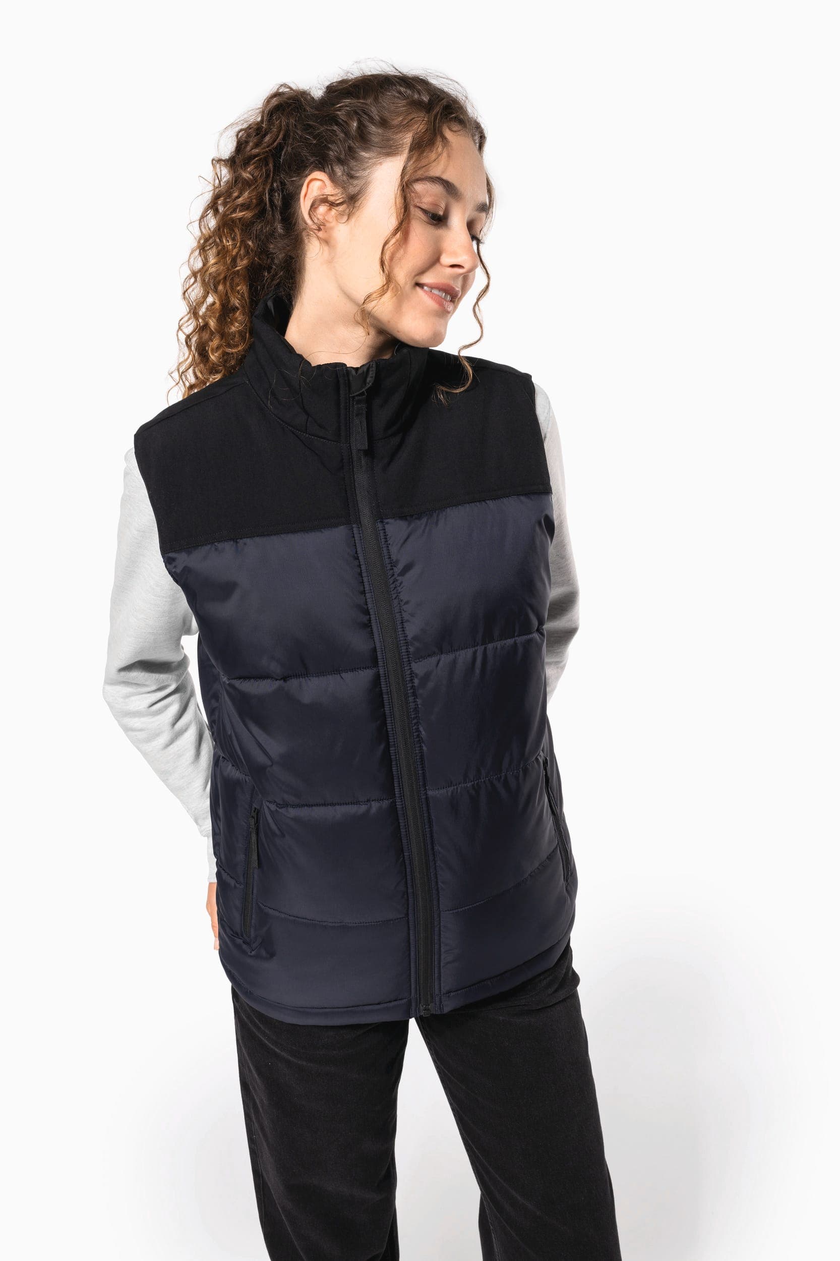Bodywarmer matelassé bi-ton unisexe en situation