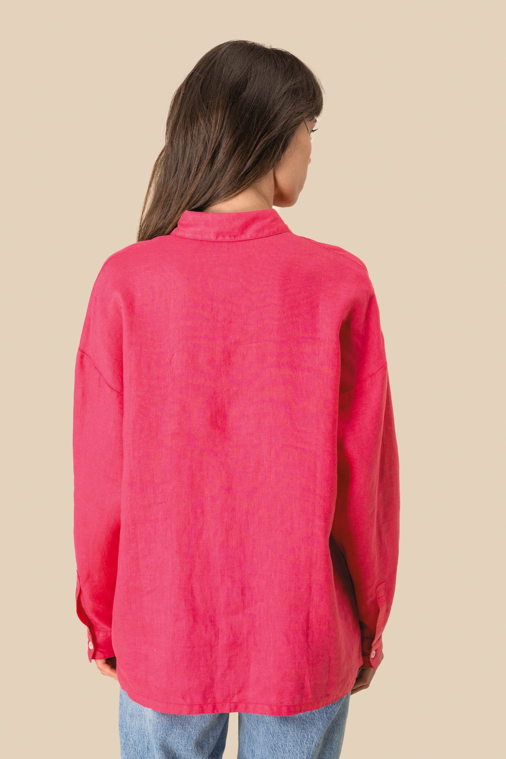 Chemise oversize en lin femme en situation