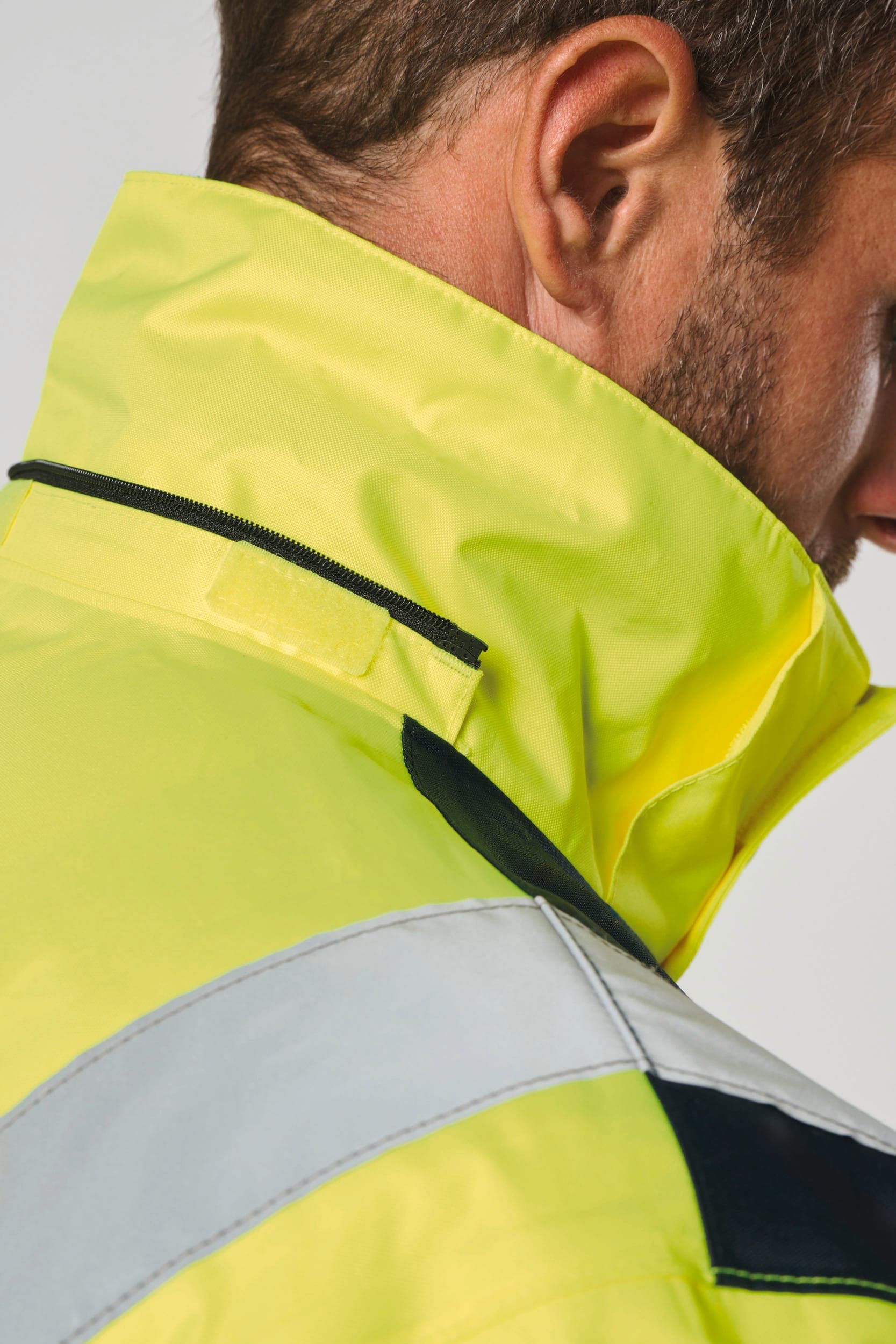 Parka de sécurité recyclée 4 en 1 unisexe en situation