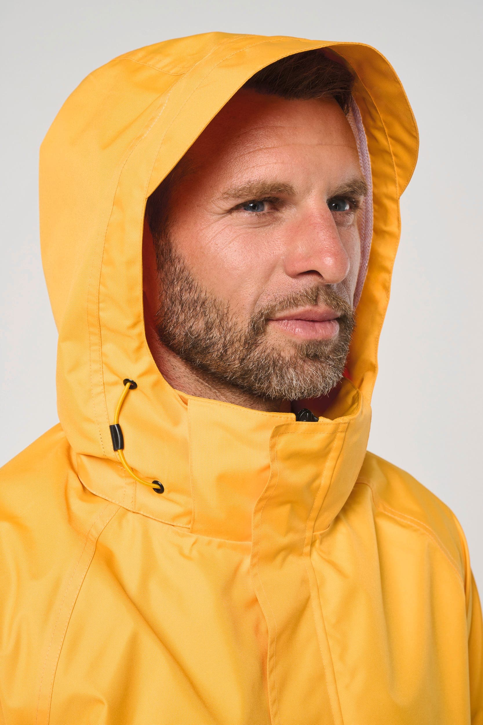 Veste de pluie unisexe en situation