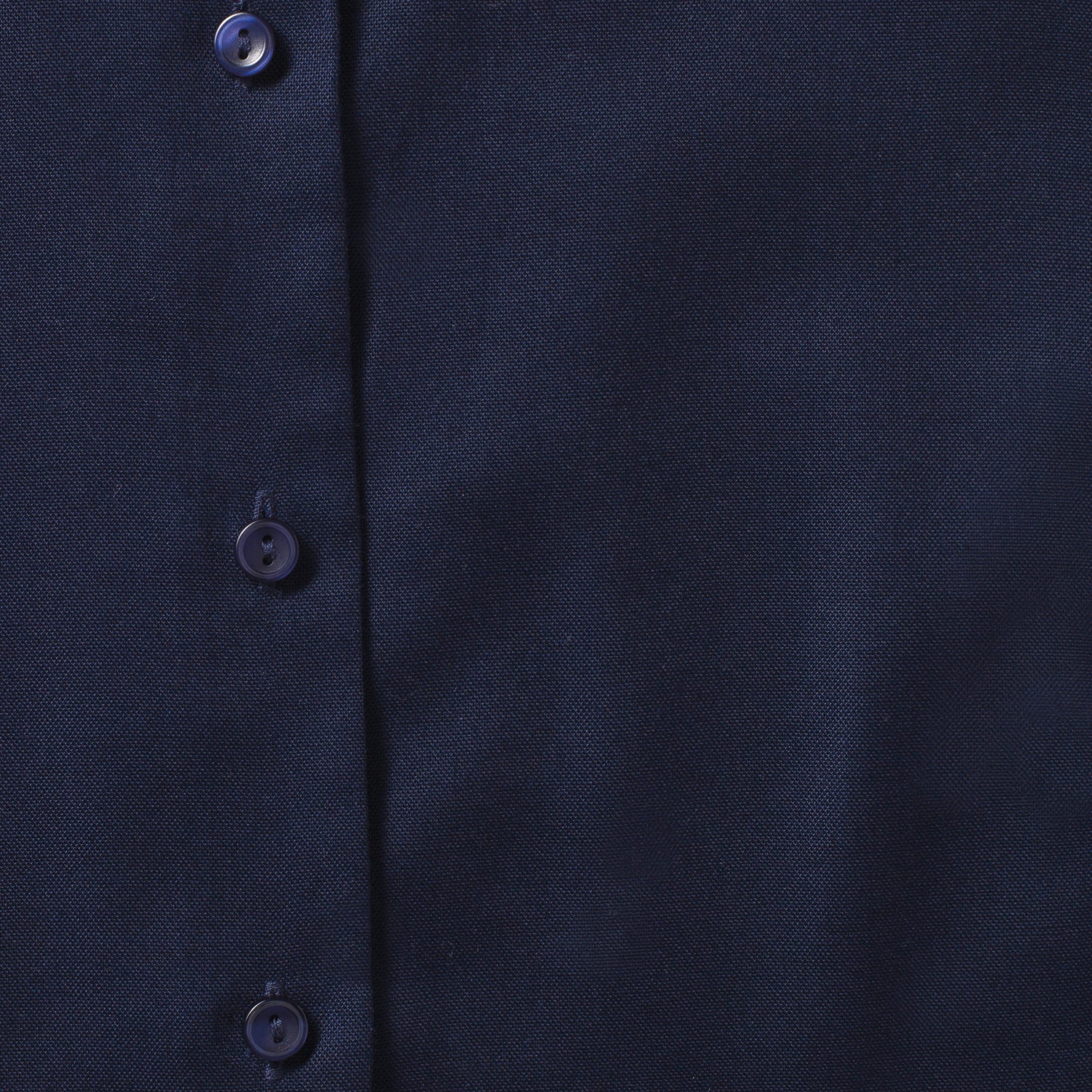 Chemise femme manches longues Oxford en situation