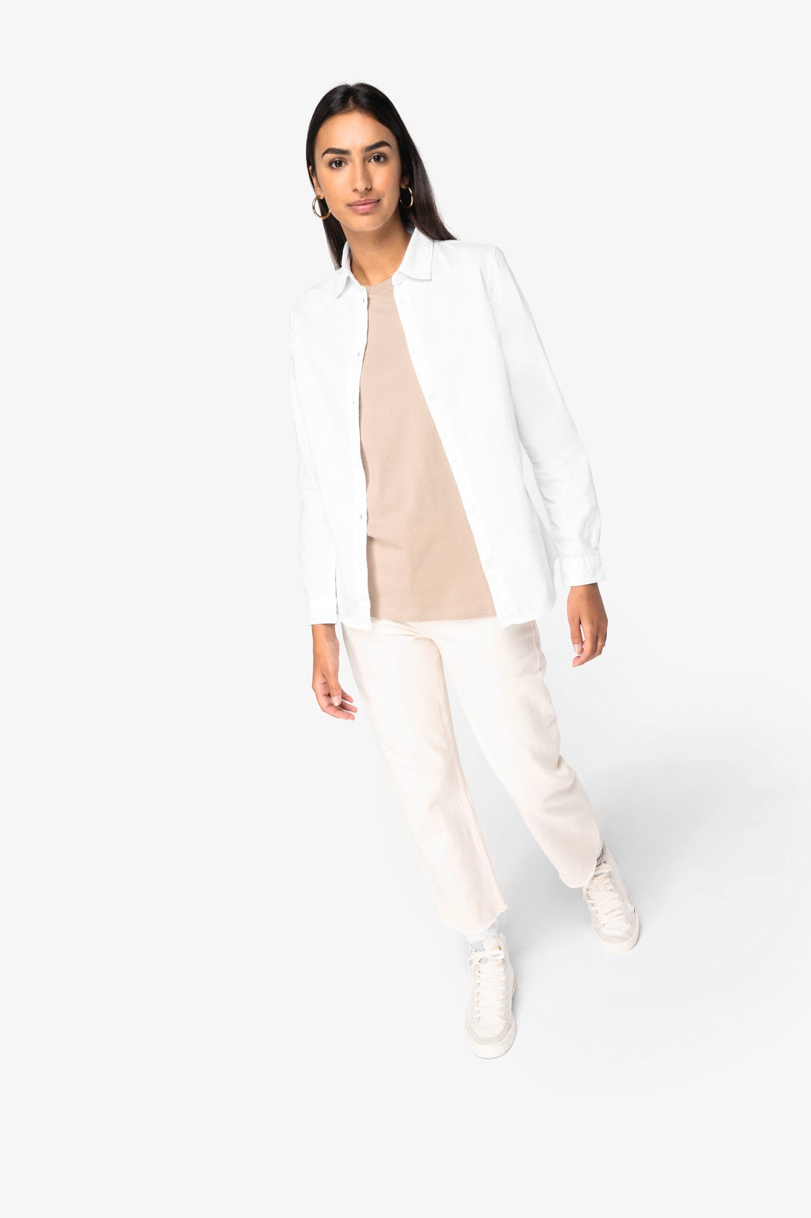 Chemise écoresponsable délavée femme en situation