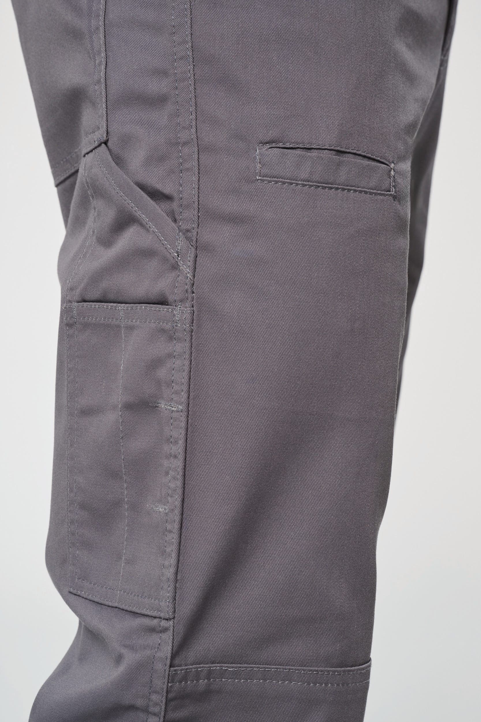 Pantalon de travail multipoches homme en situation