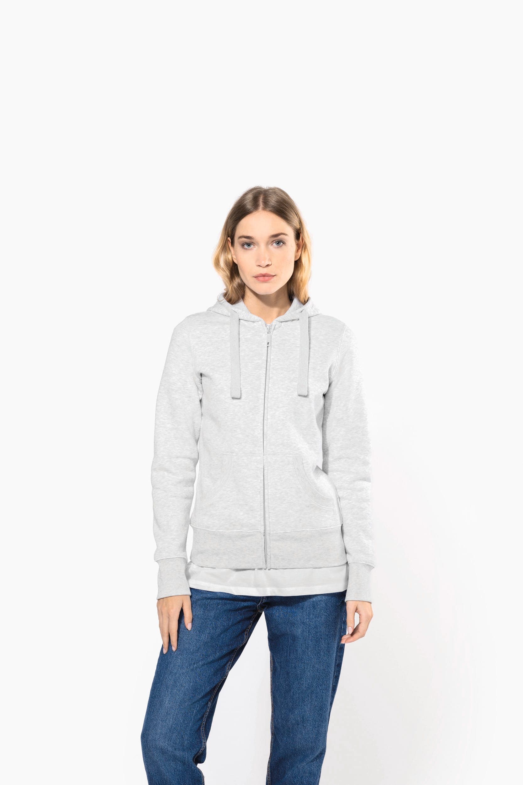 Sweat-shirt zippé capuche femme en situation