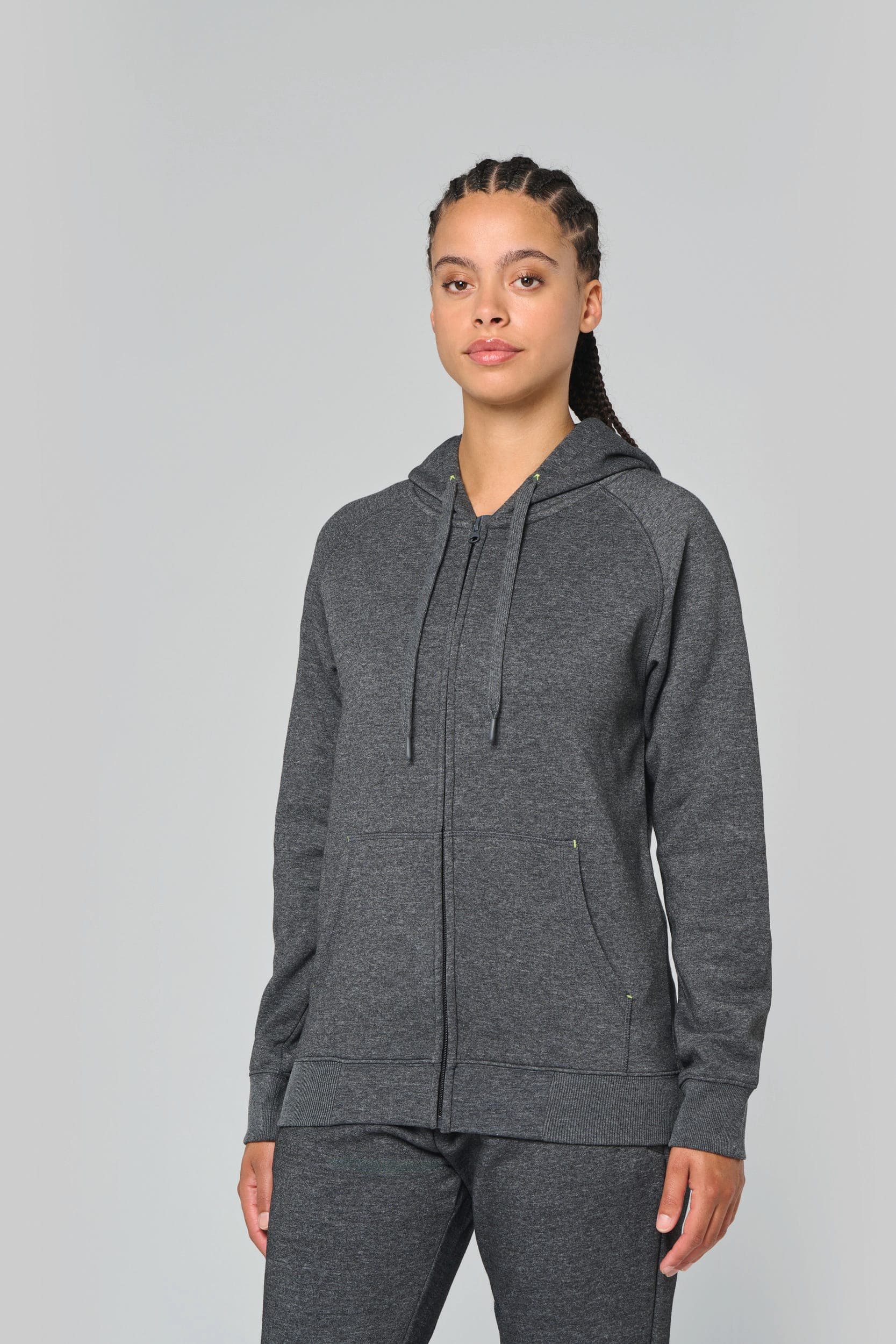 Veste zippée à capuche unisexe en situation