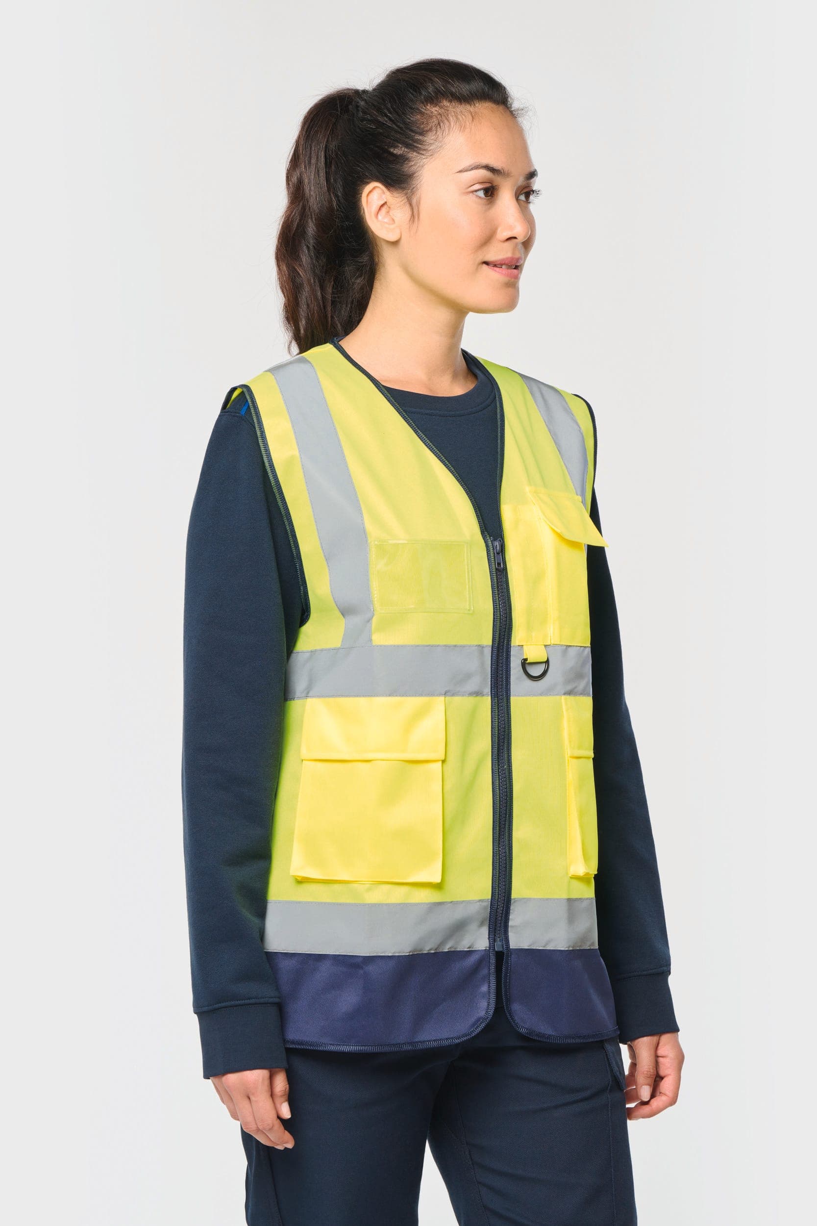 Gilet de sécurité haute visibilité recyclé avec zip unisexe en situation
