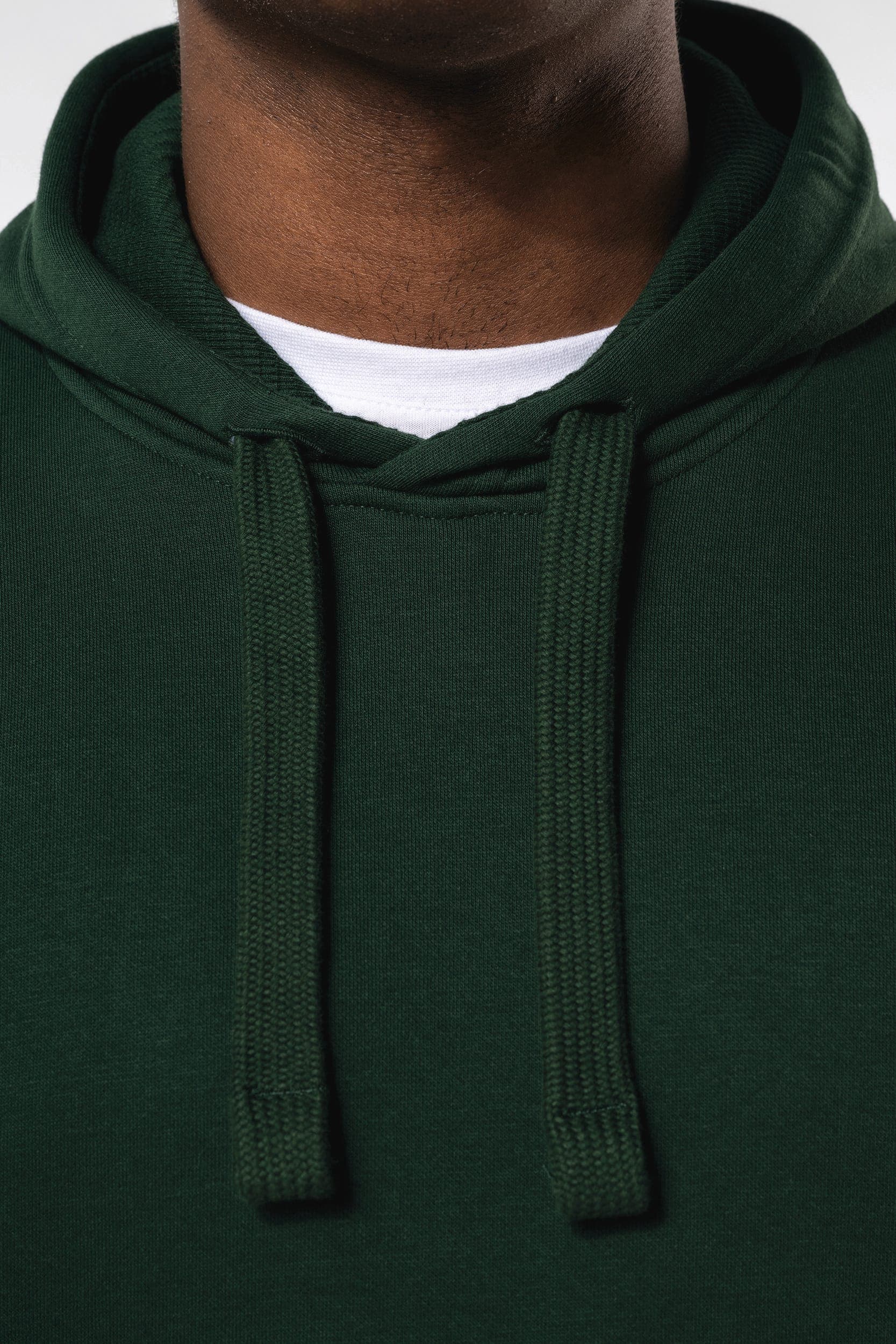 Sweat-shirt capuche homme en situation