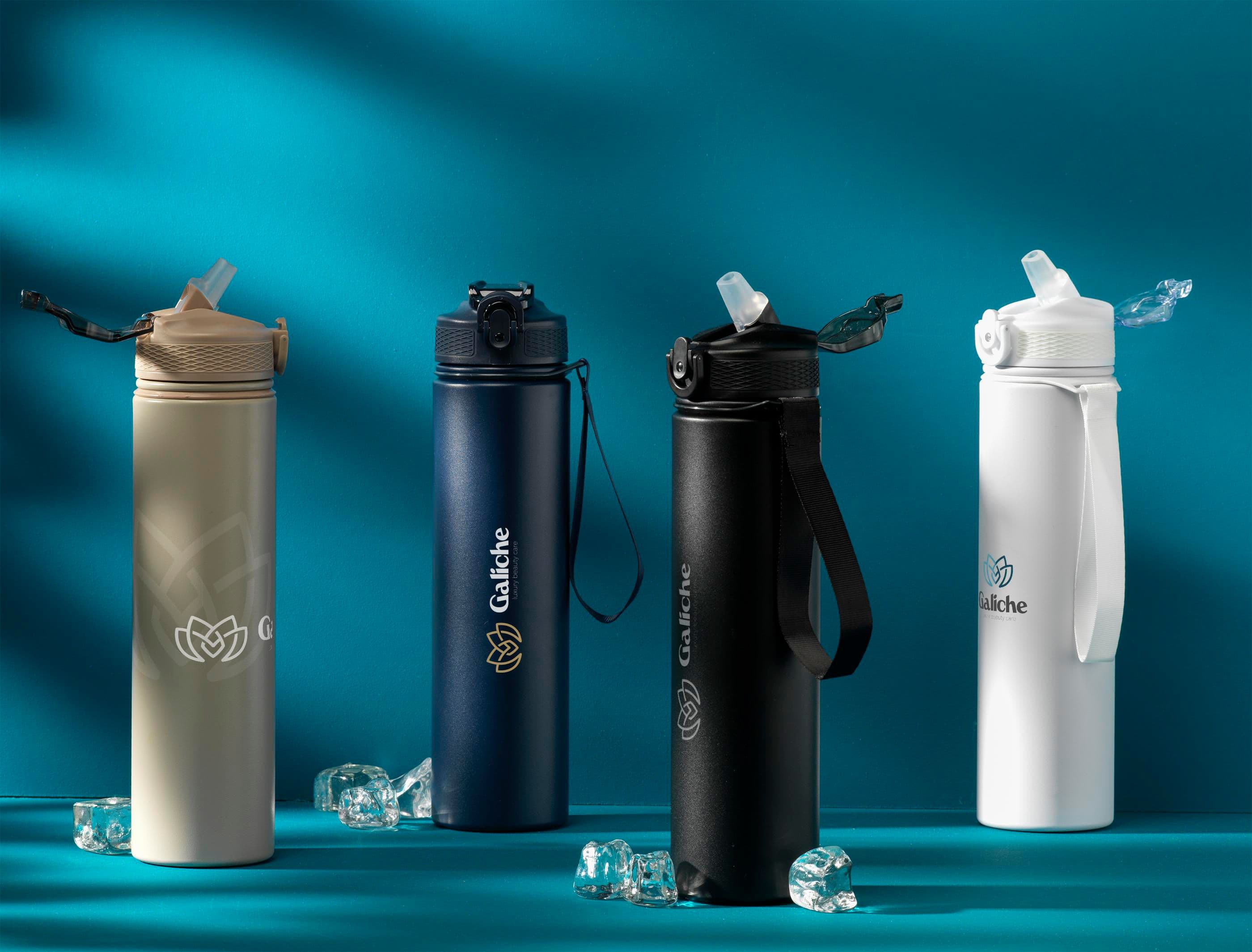 Bouteille d'eau AquaSteel RCS recyclée 750 ml en situation